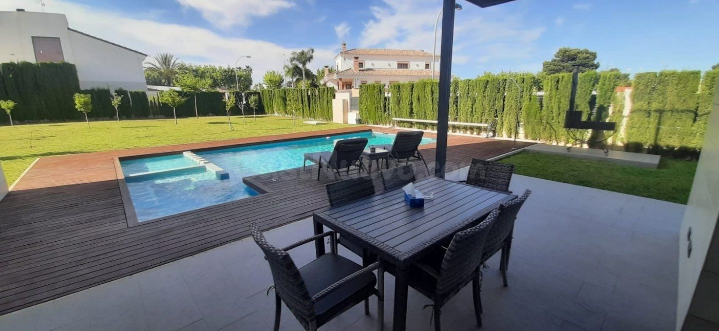 Villa 4 habitaciones 356m² en venta - Santiago de la Ribera - foto 2