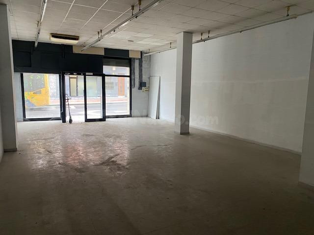 Amplio Local Comercial en Alquiler - La Bordeta, Lleida - foto 2