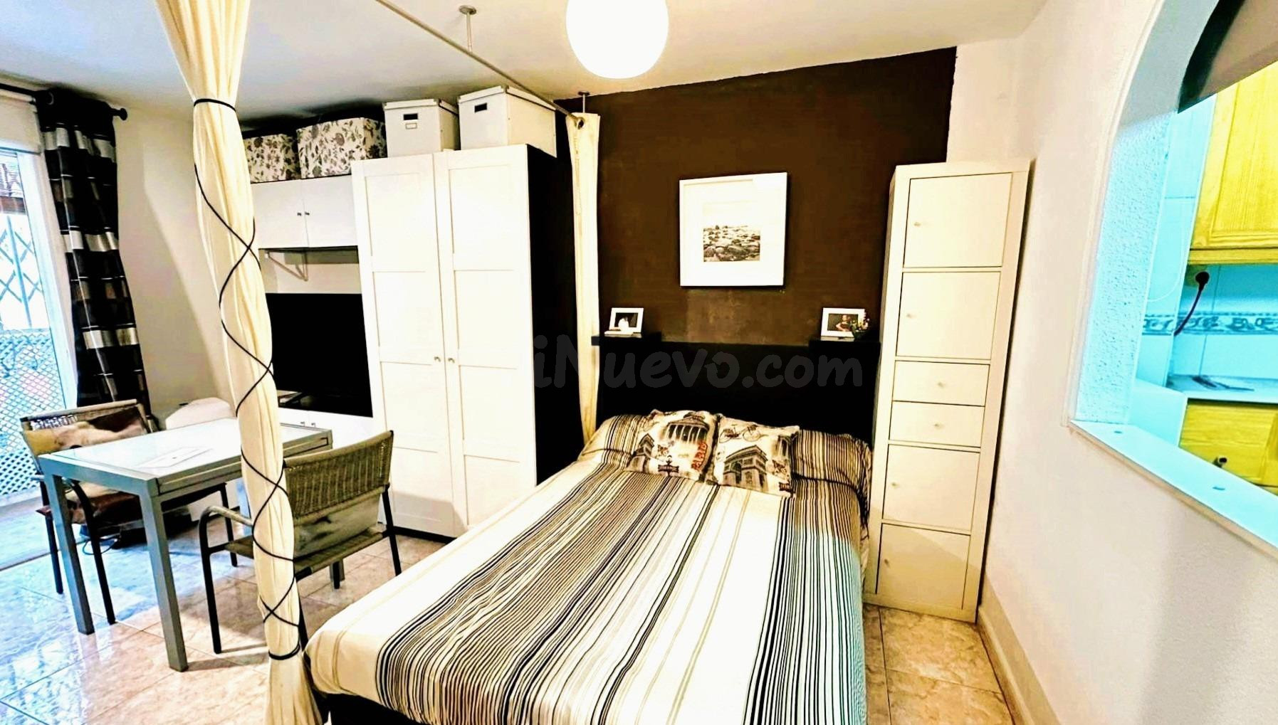 Se vende amplio estudio en el centro de Torrevieja - foto 5