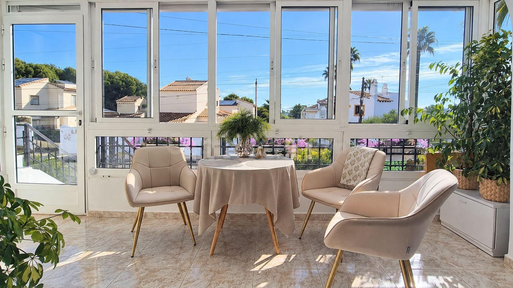 AMPLIO APARTAMENTO EN PLANTA BAJA DE 2 habitaciones CON GRAN