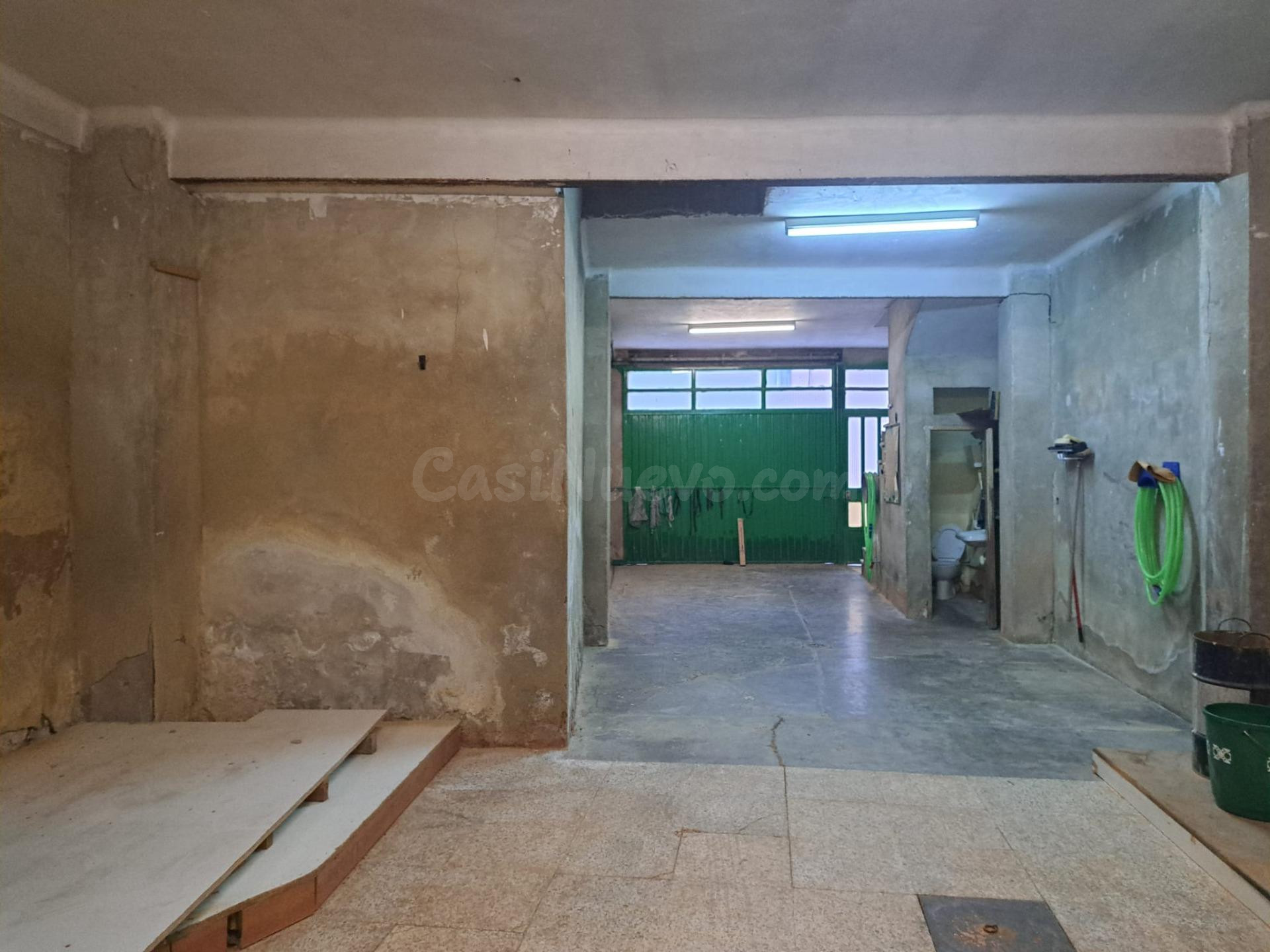 Edificio en zona centro de Utiel con múltiples posibilidades - foto 4
