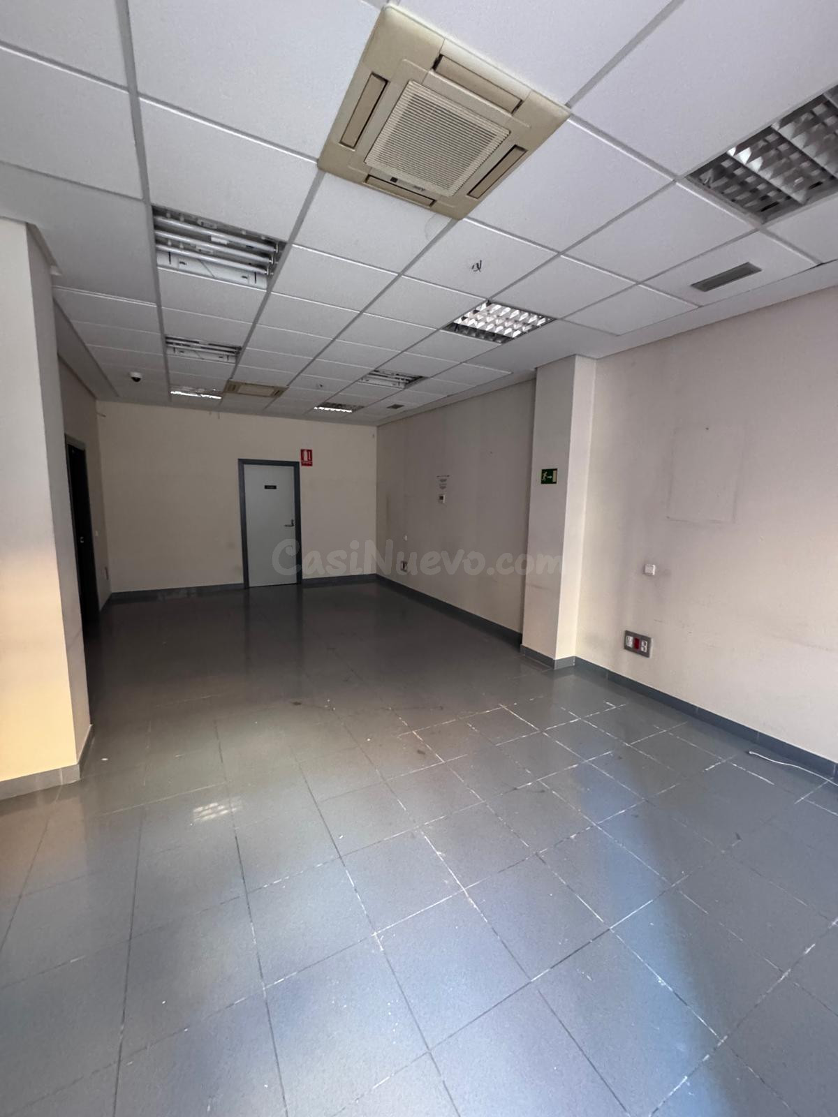 Local comercial junto al Vial Norte - foto 2