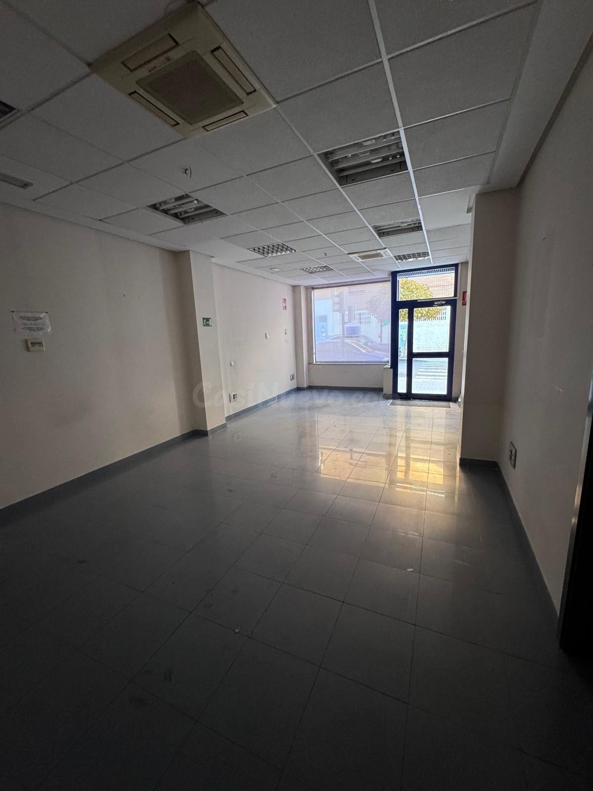 Local comercial junto al Vial Norte - foto 5