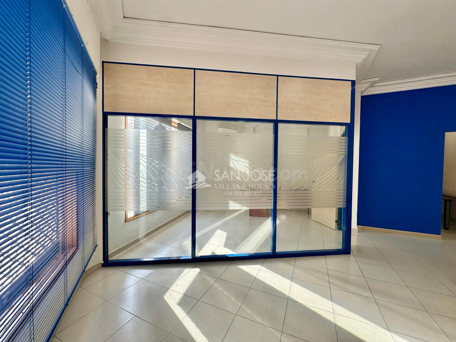 Local comercial 84m² en alquiler - Centro - foto 2