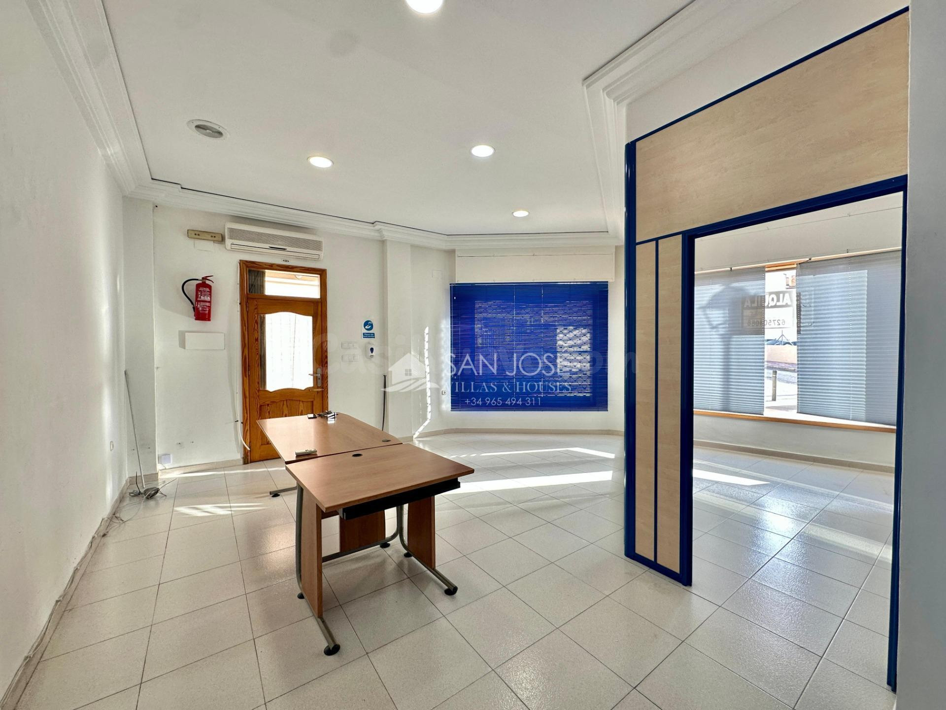 Local comercial 84m² en alquiler - Centro - foto 4