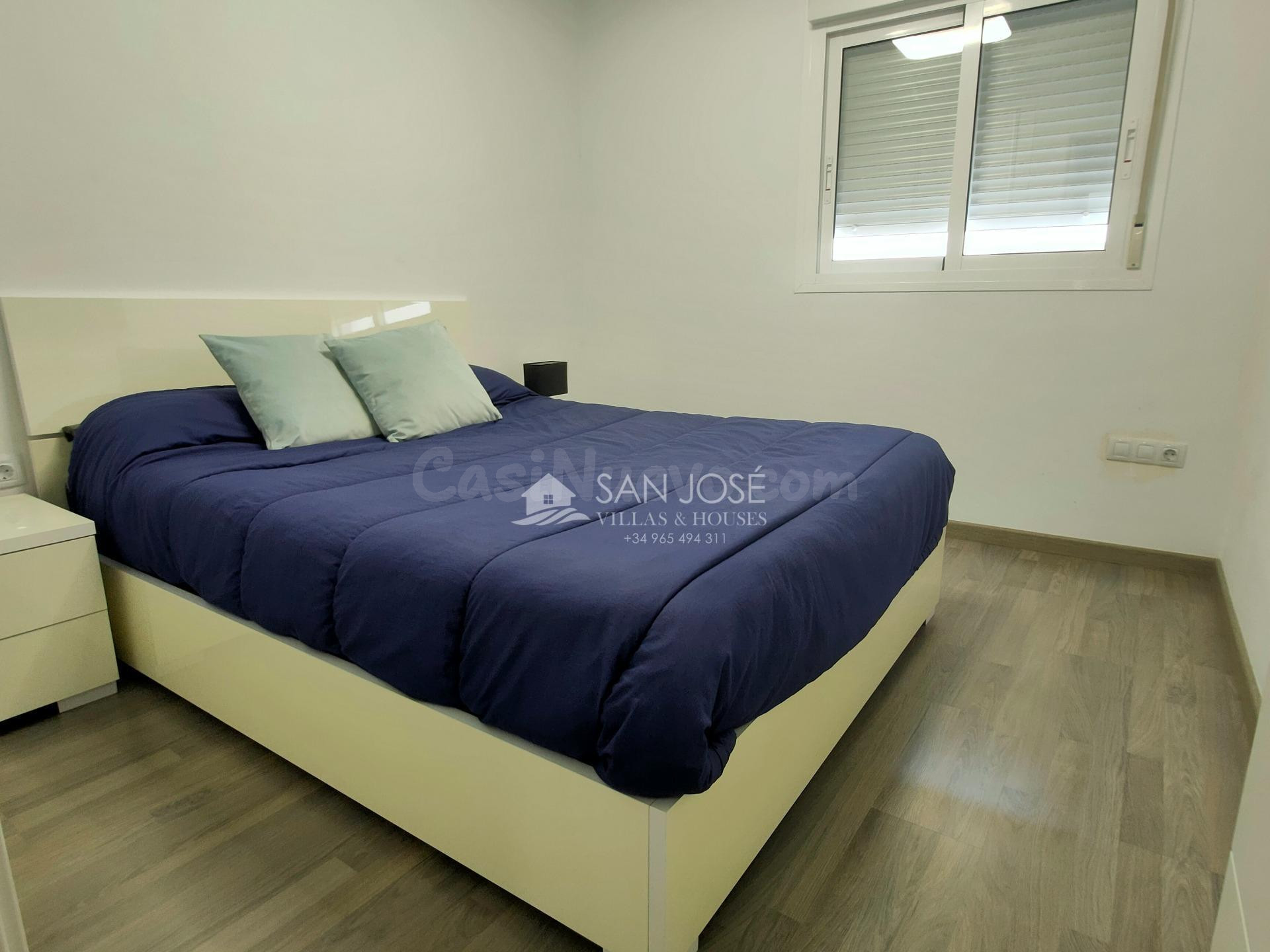 SE VENDE ADOSADO CON ACABADOS Y EQUIPAMIENTO DE PRIMERA CALI - foto 5