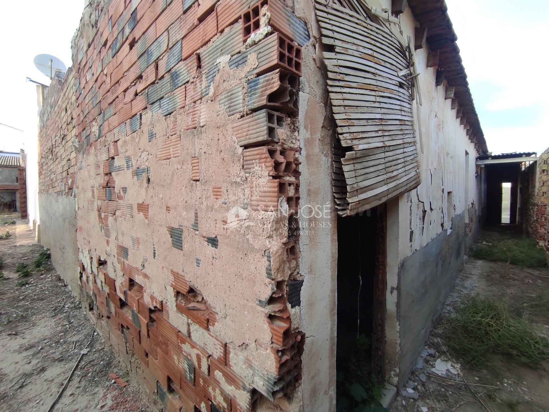 SE VENDE PARCELA URBANA DE 801M CON ALMACEN PARA REFORMAR DE - foto 5