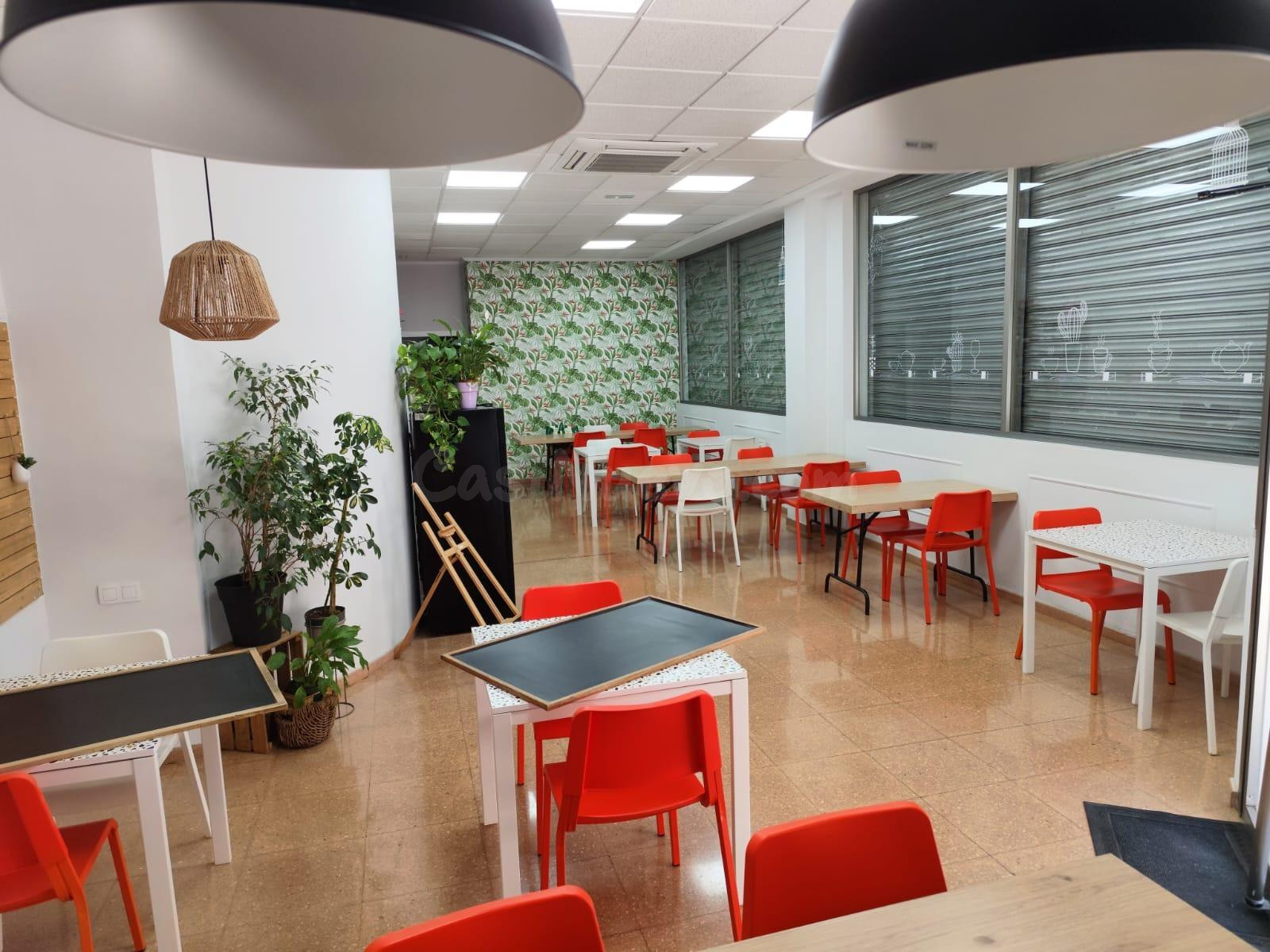 Traspaso Restaurante con Licencia Apertura y Salida de humos Elche (Alicante)