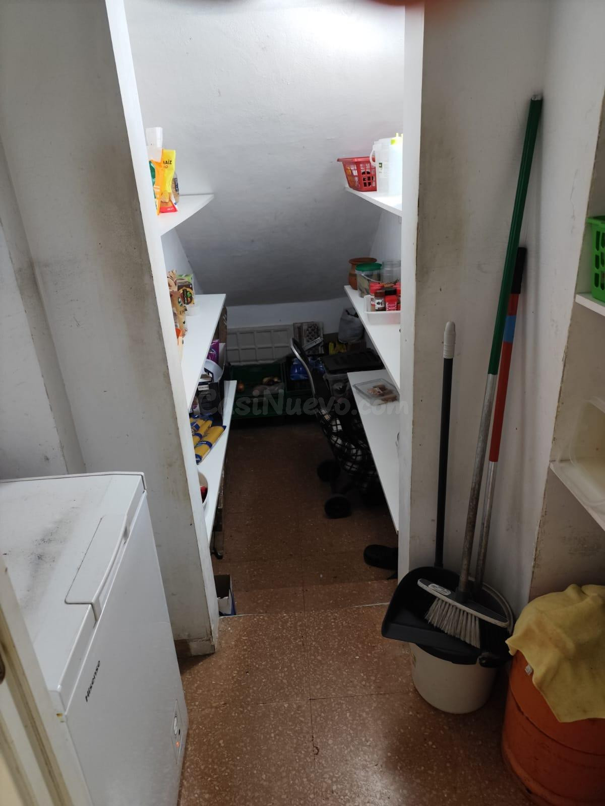 Traspaso Restaurante con Licencia Apertura y Salida de humos - foto 5