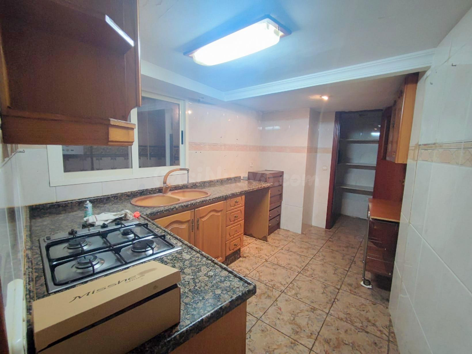 CASA EN VENTA CON GARAJE EN CASCO ANTIGUO DE XATIVA - foto 5