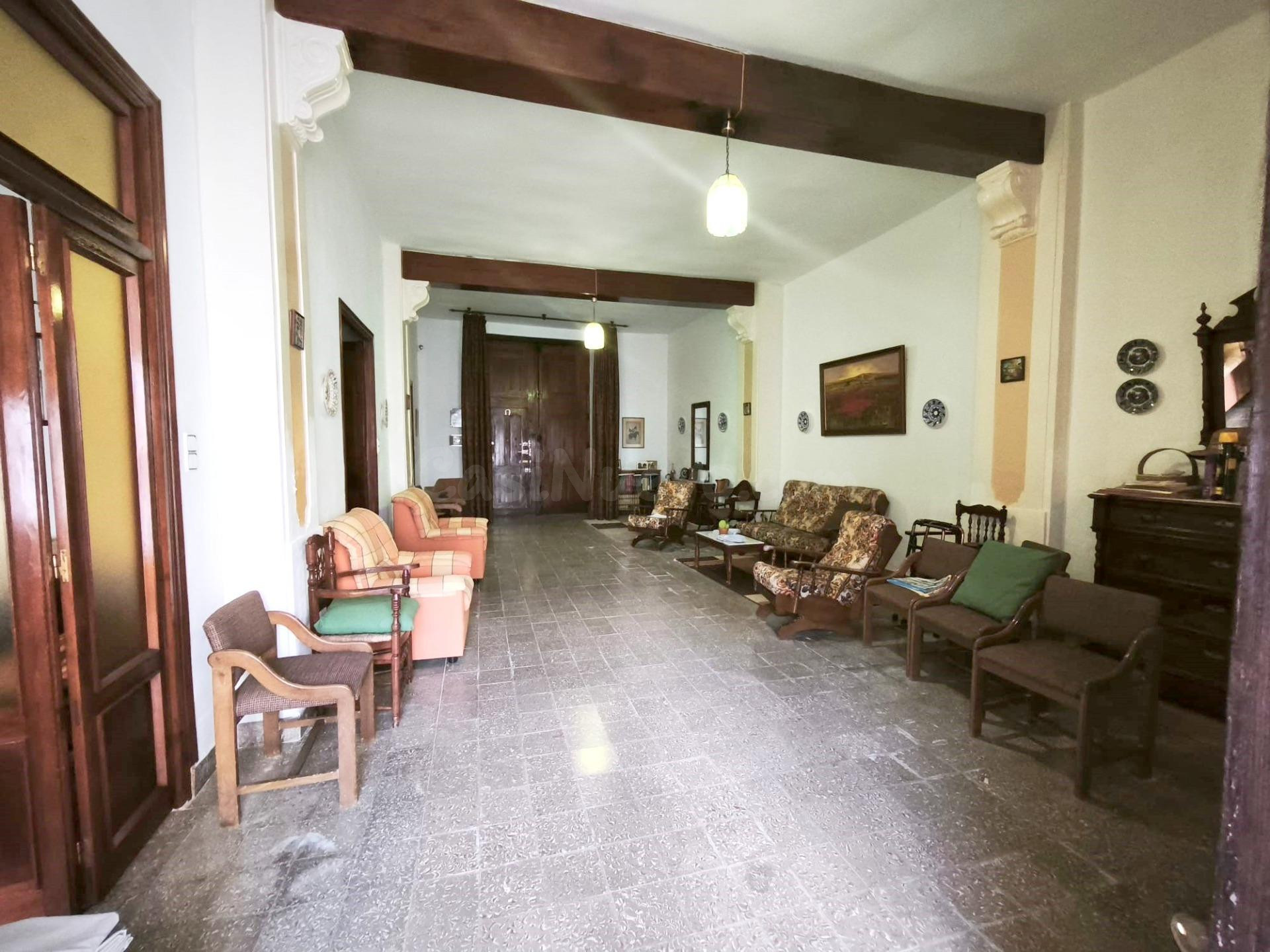 ESTUPENDA CASA SEÑORIAL EN MONTESA - foto 2