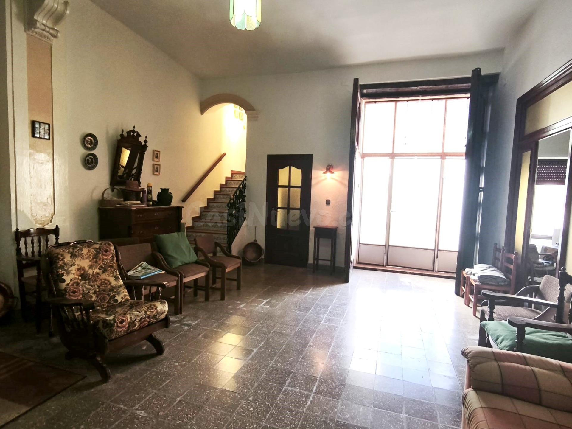 ESTUPENDA CASA SEÑORIAL EN MONTESA - foto 3