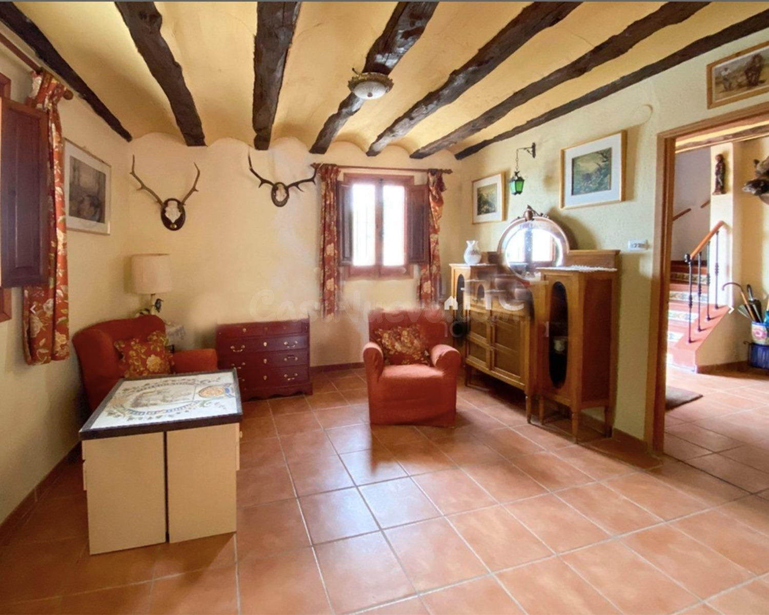 TU REFUGIO IDEAL: FINCA RÚSTICA EN MEDIO DE LA MONTAÑA - foto 5