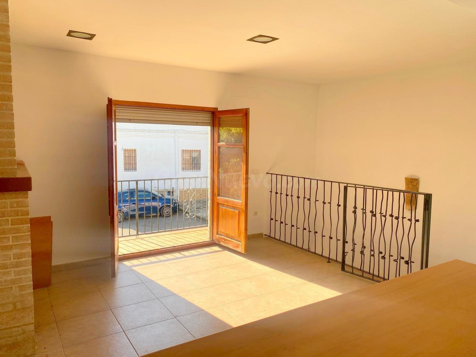 PISO REFORMADO, LUMINOSO Y RODEADO DE NATURALEZA - foto 4