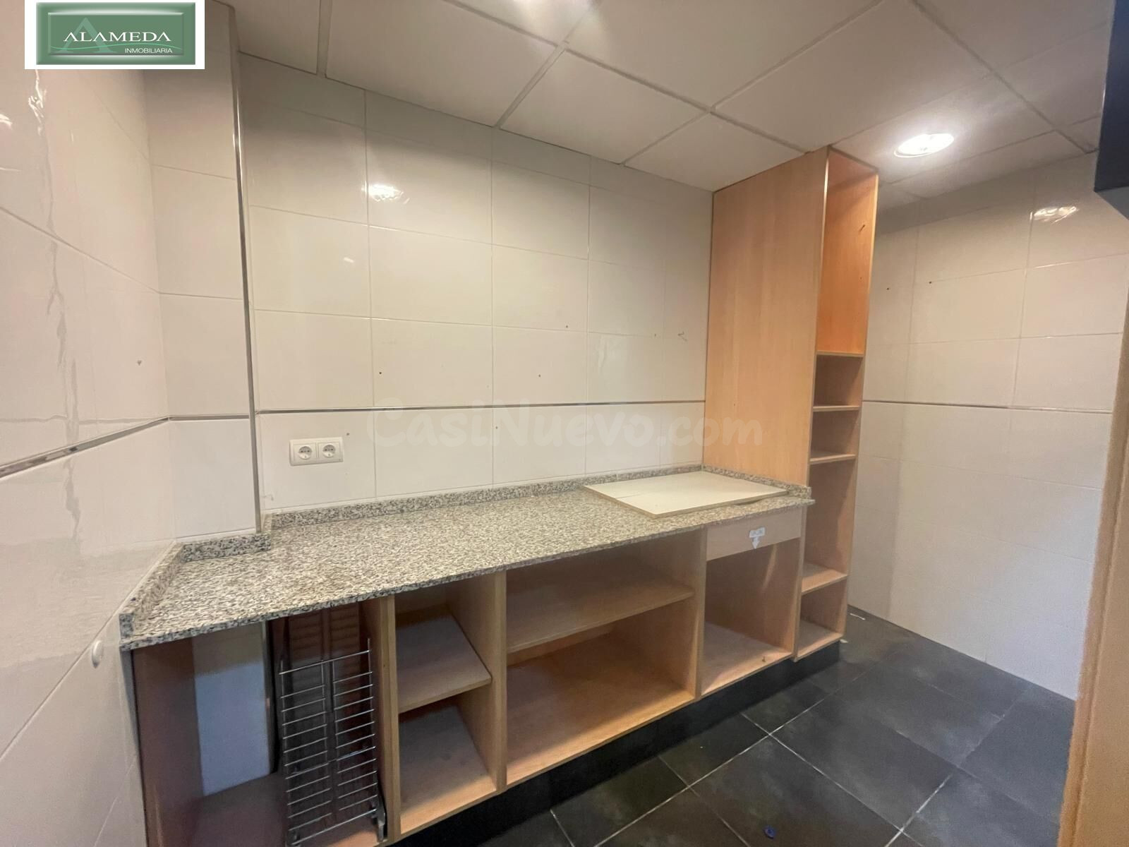 Amplio Local Comercial en Alquiler - El Alborgi - foto 3