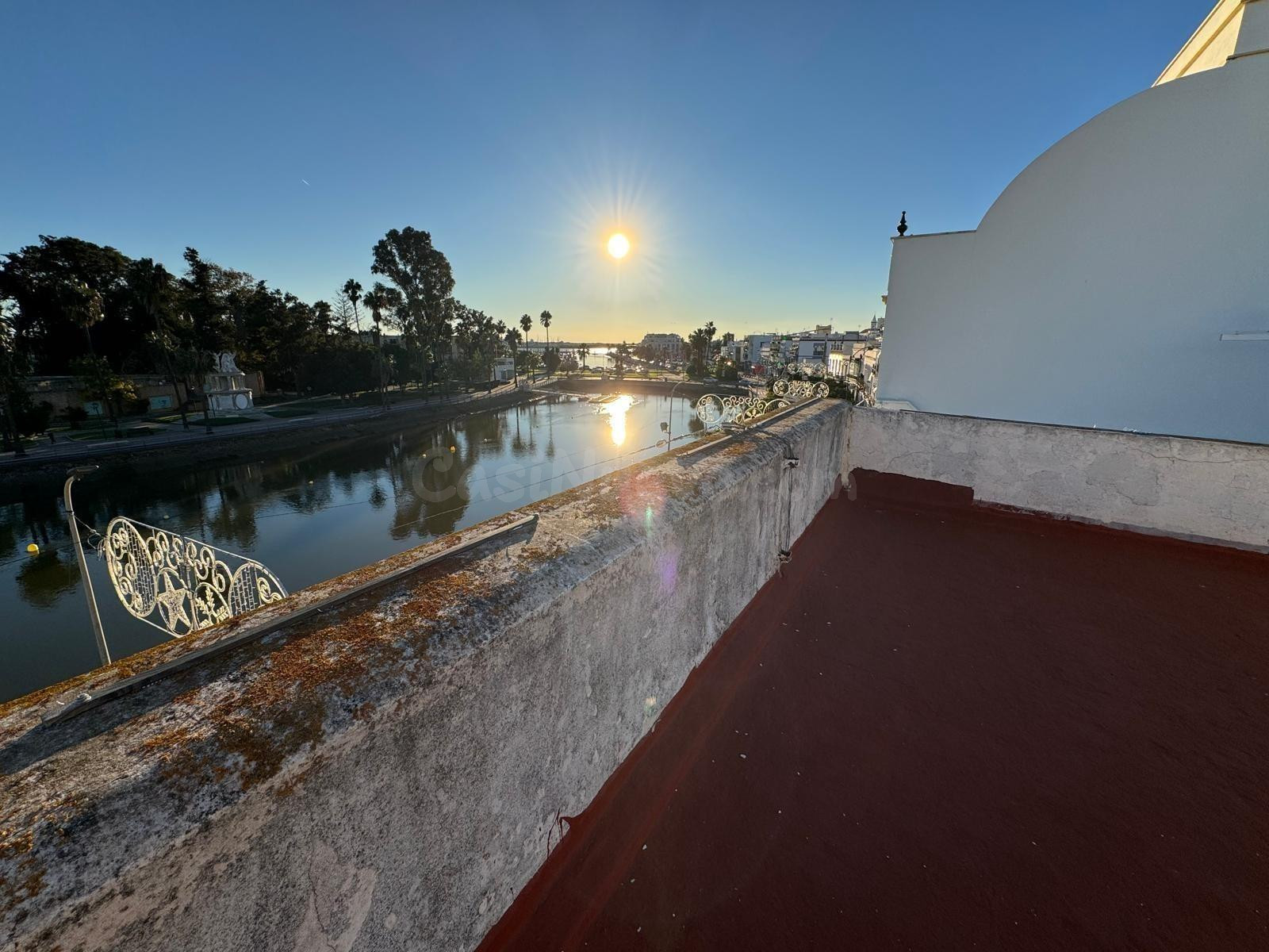 Casa Antigua en el Centro de Ayamonte con Proyecto para Refo - foto 4