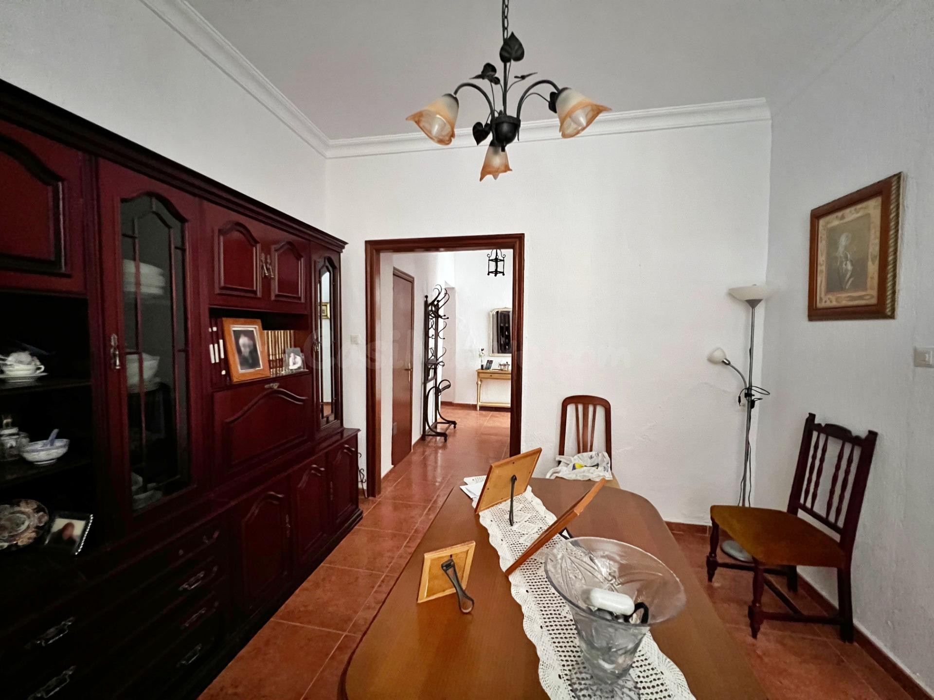 CASA DE 4 DORMITORIOS EN 1º PLANTA EN EL CENTRO DE LA CIUDAD - foto 5