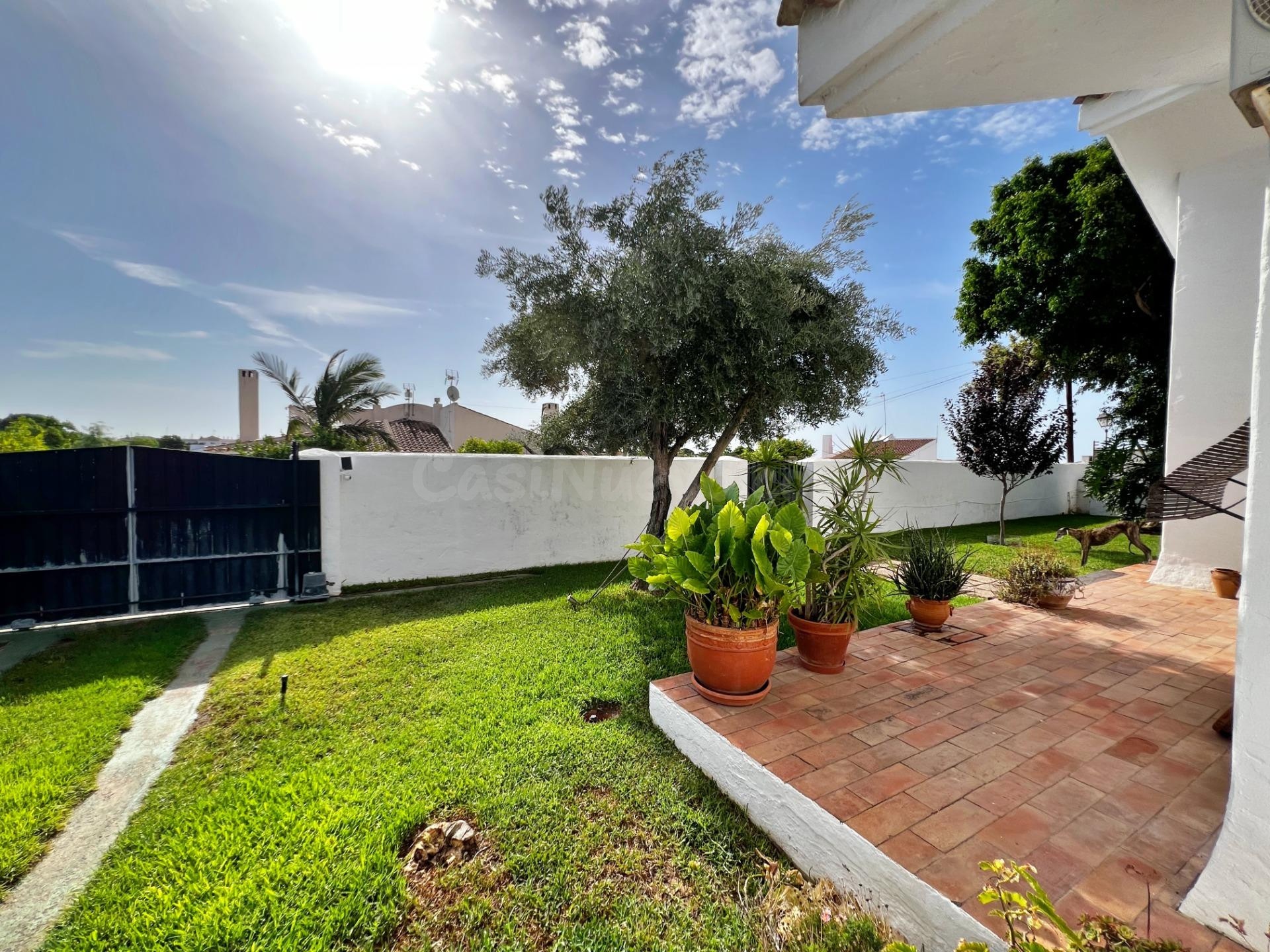 CHALET INDEPENDIENTE DE 4 DORMITORIOS EN VILLA ANTONIA - foto 4