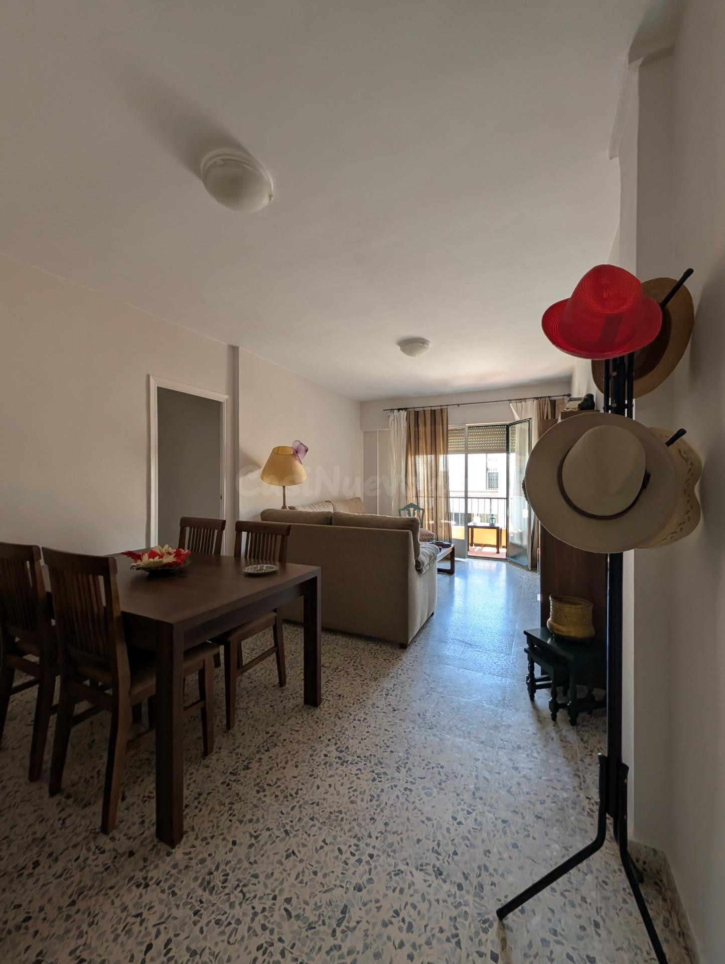 Amplio y Acogedor Apartamento en Primera Planta con Acceso p - foto 3