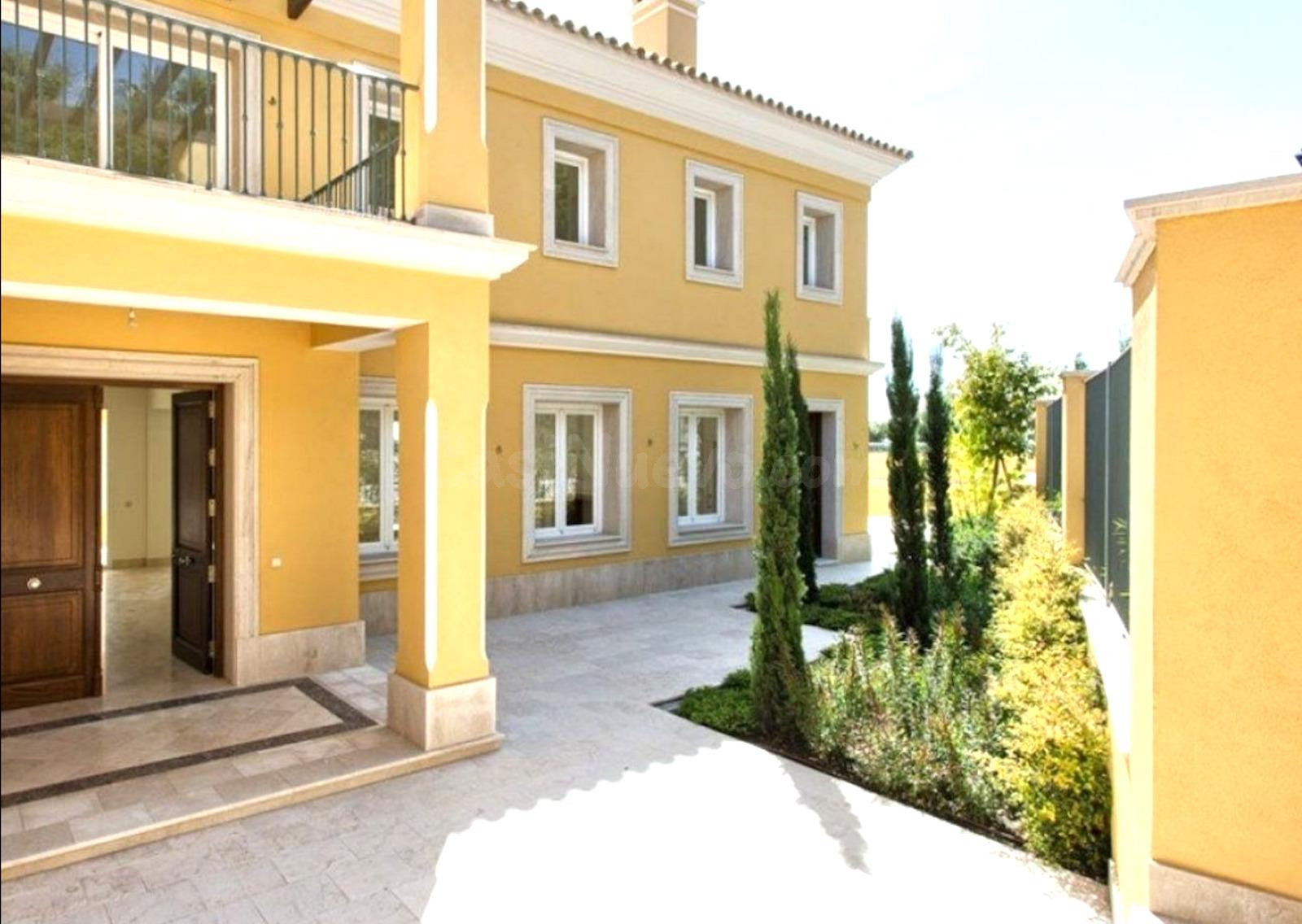 Villa de Lujo en Los Arqueros Golf, Benahavis - foto 2
