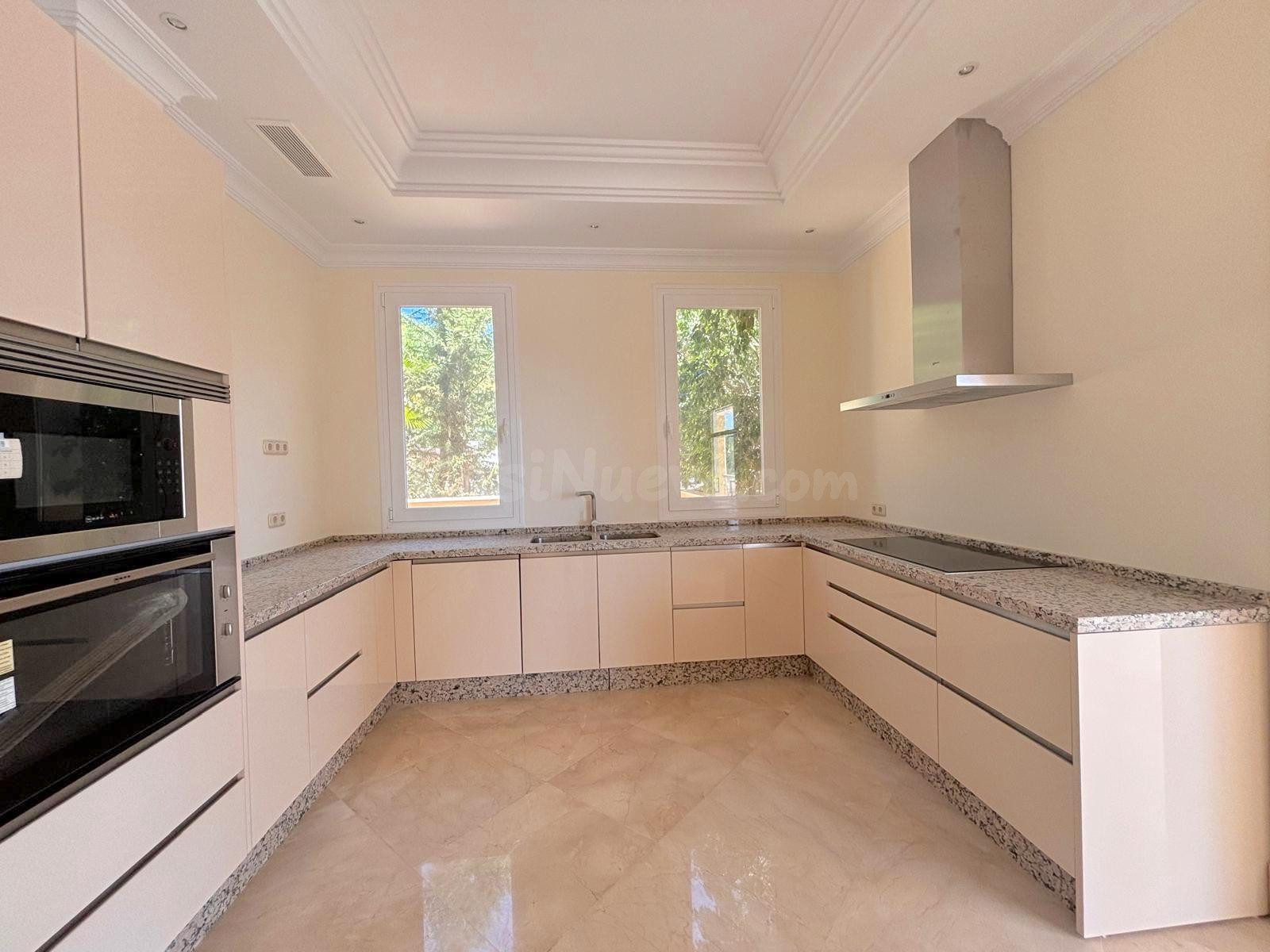 Villa de Lujo en Los Arqueros Golf, Benahavis - foto 5