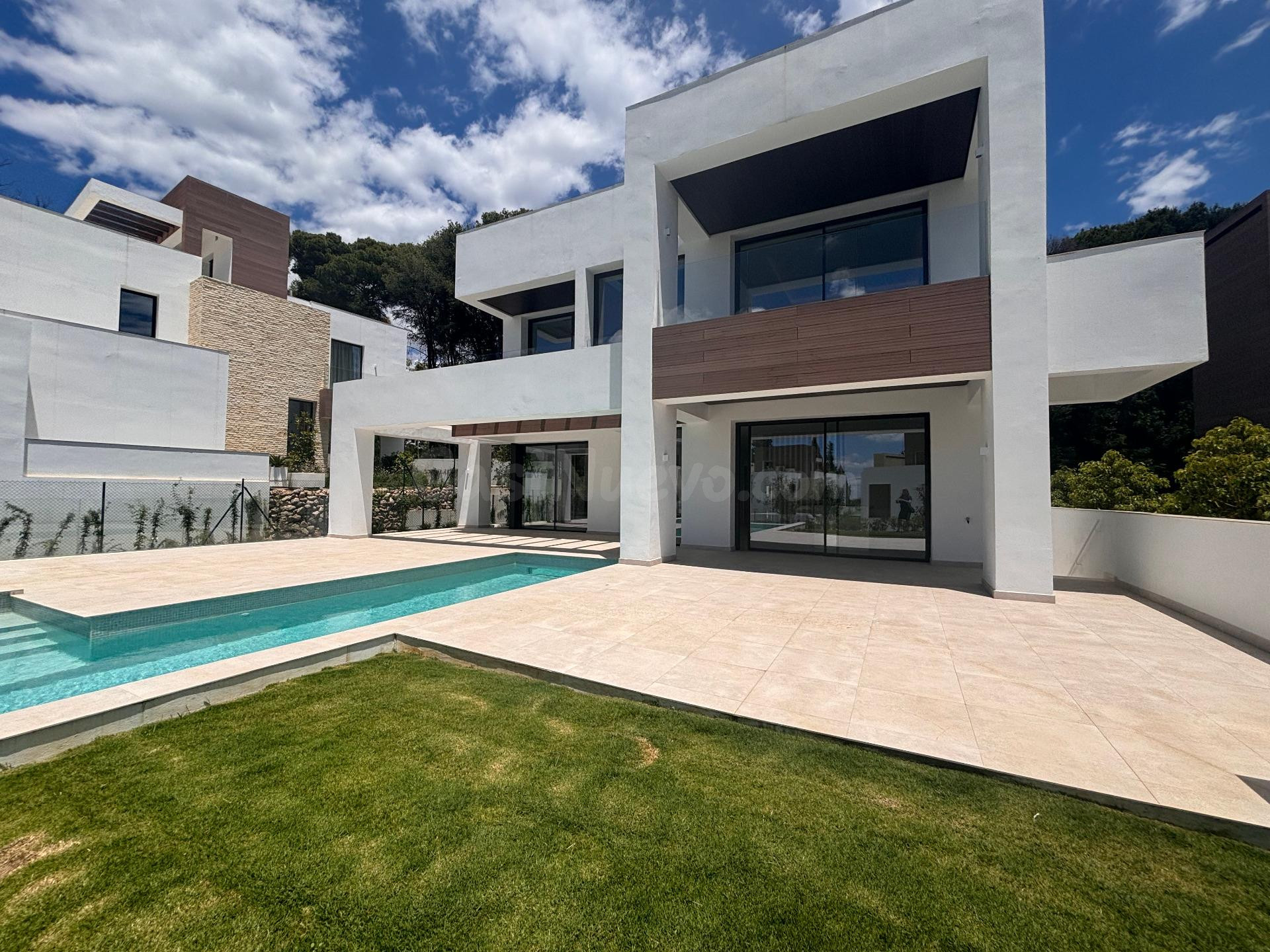 Villa de lujo en comunidad cerrada La Fuente, en Milla de Or - foto 3