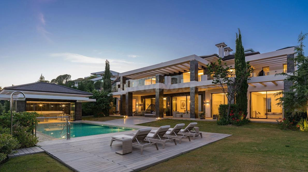 Impresionante villa de 9 dormitorios en La Reserva del Alcuz - foto 3