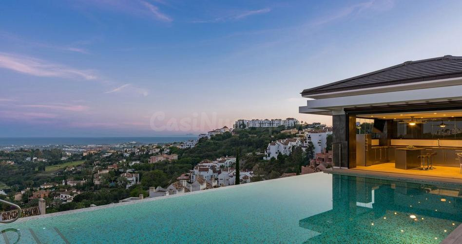 Impresionante villa de 9 dormitorios en La Reserva del Alcuz - foto 4