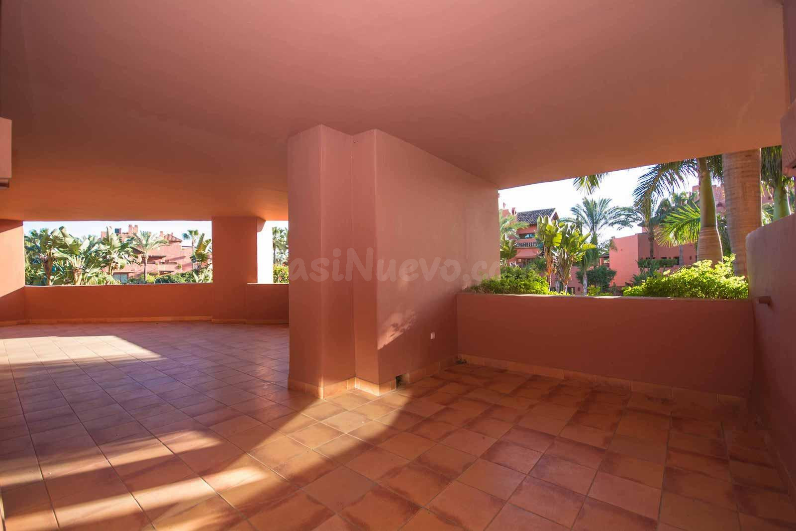 Apartamento de lujo en 100 m del mar en Las Nayades, Estepon - foto 5