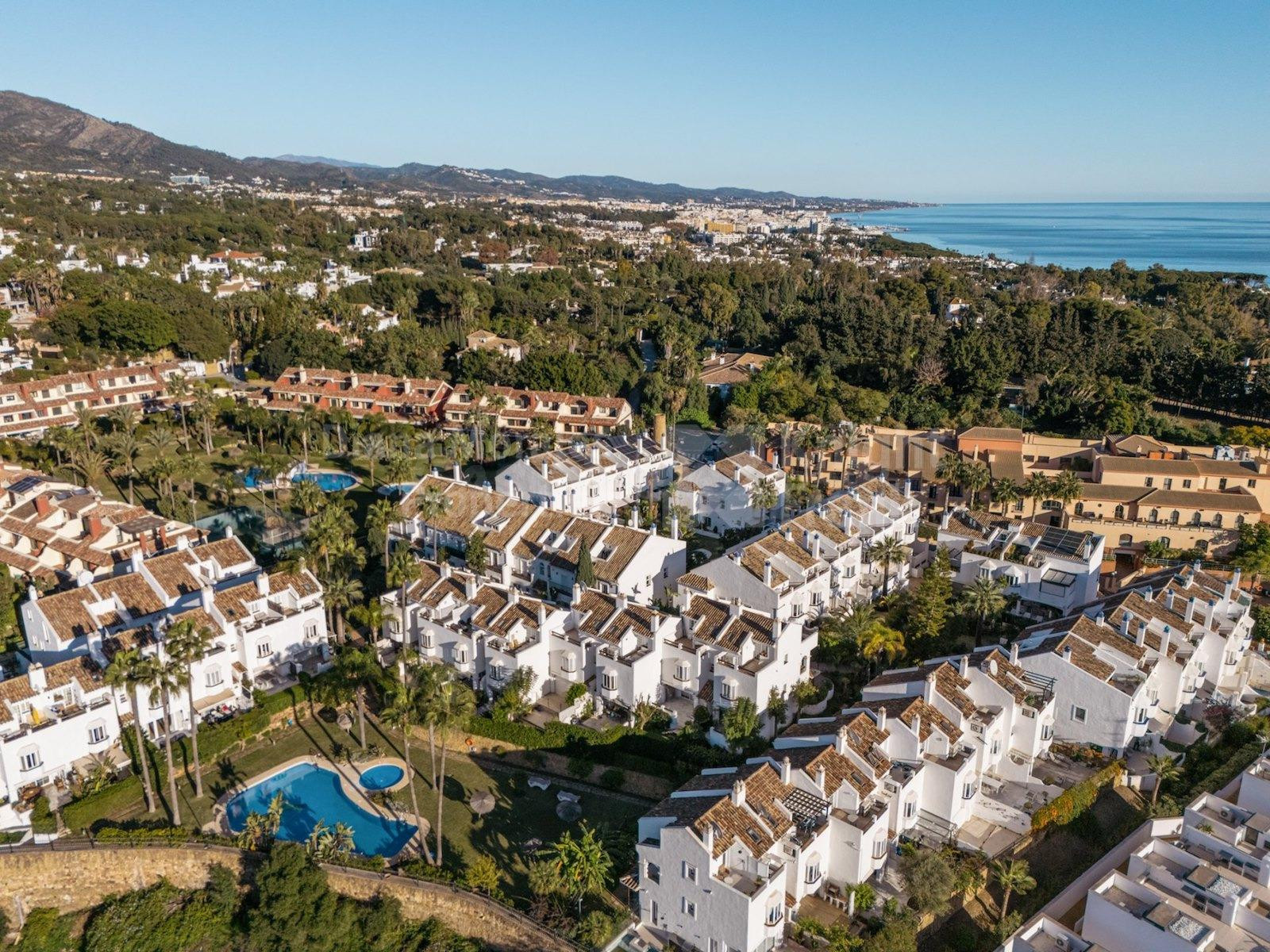 Exclusiva vivienda adosada ubicada in Arco Iris, Milla de Or - foto 2