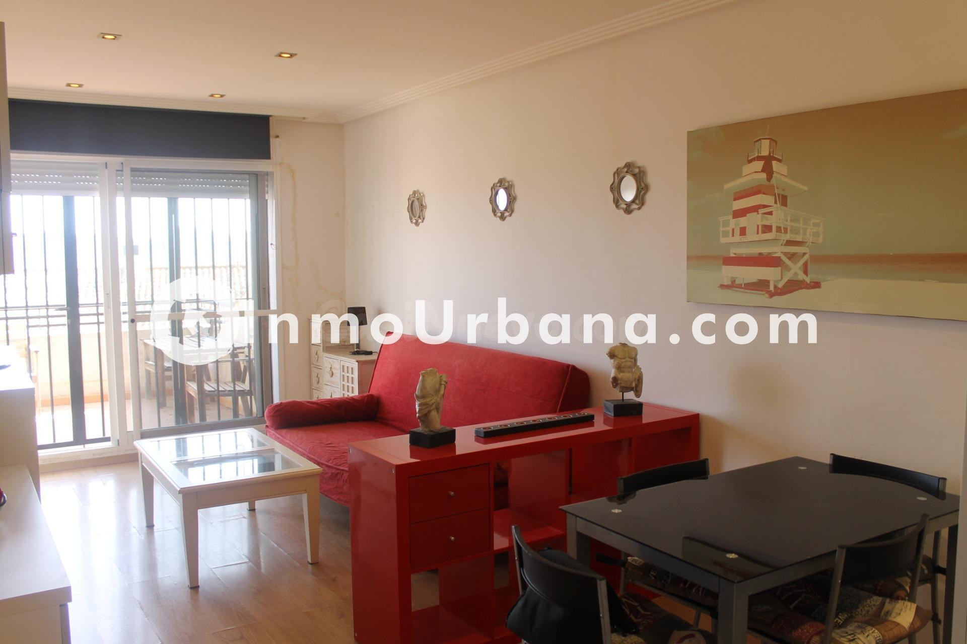 APARTAMENTO CON TERRAZA DOS HAB. URBANIZACION CON PISCINA - foto 3