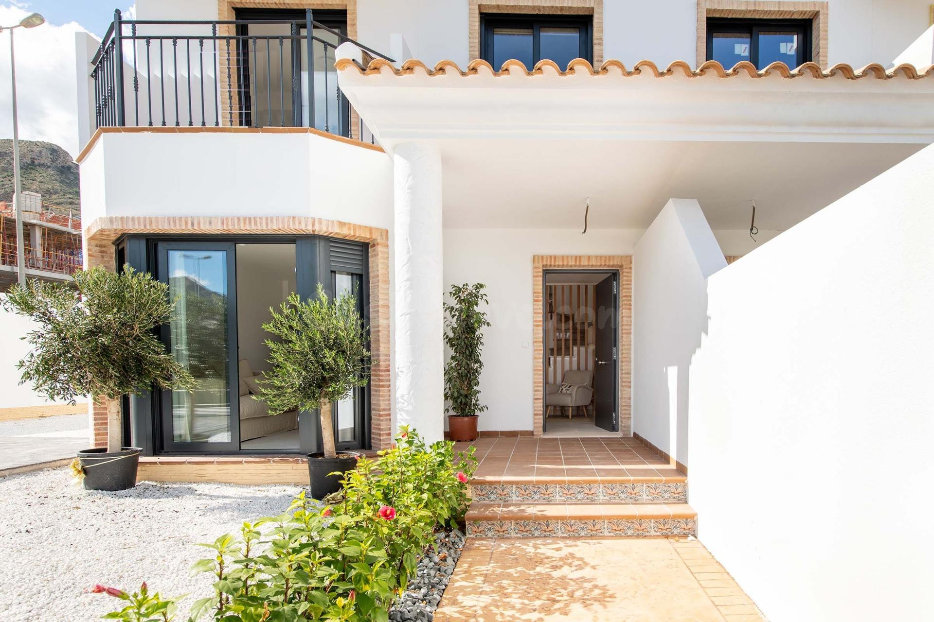 Exclusiva promoción de bungalow y adosados en Cox, Alicante - foto 3