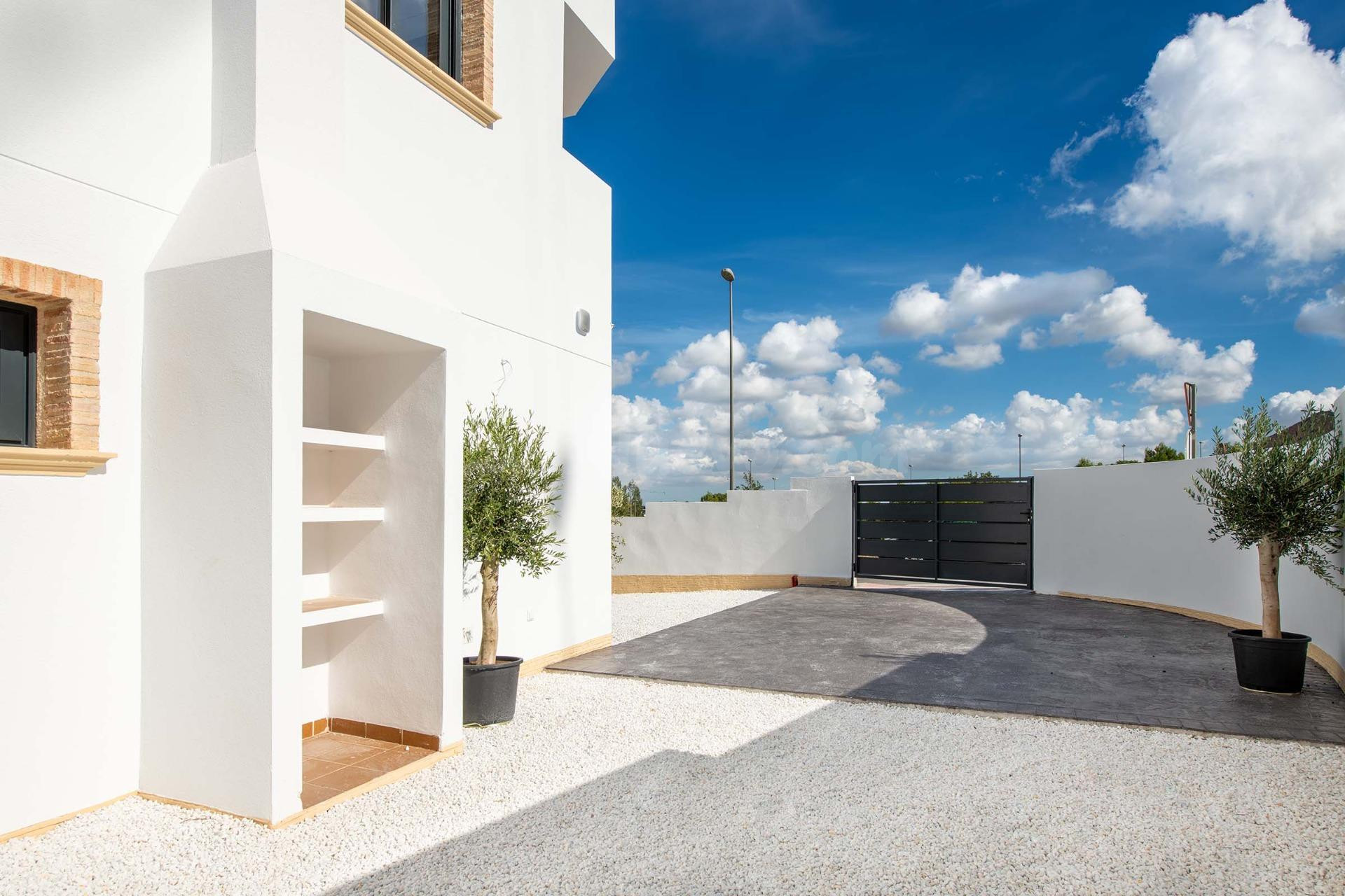 Exclusiva promoción de bungalow y adosados en Cox, Alicante - foto 4