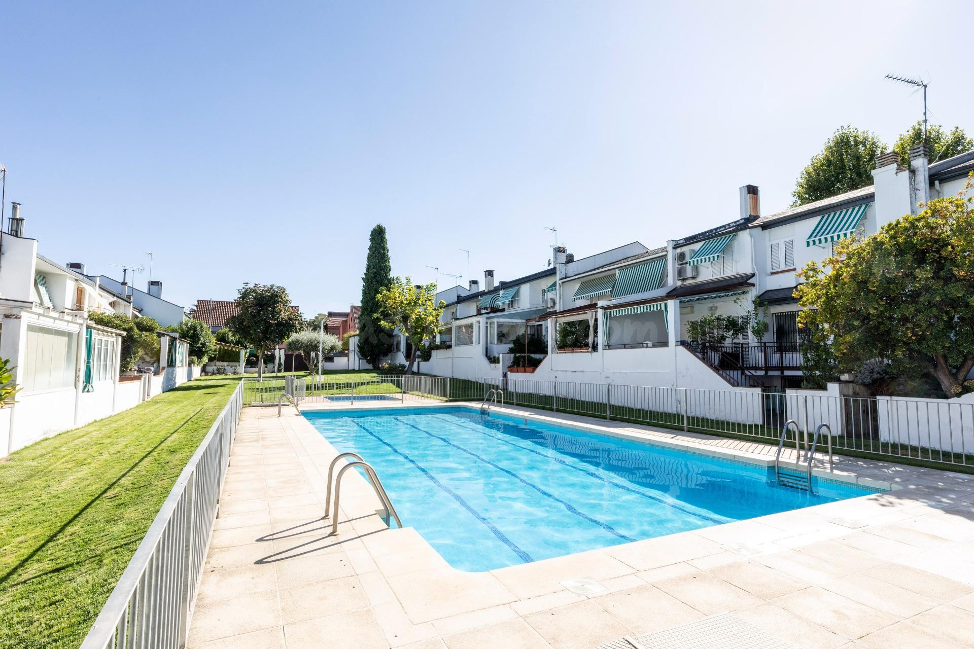 Adosado 4 habitaciones 202m² en venta - Zona Avenida Europa