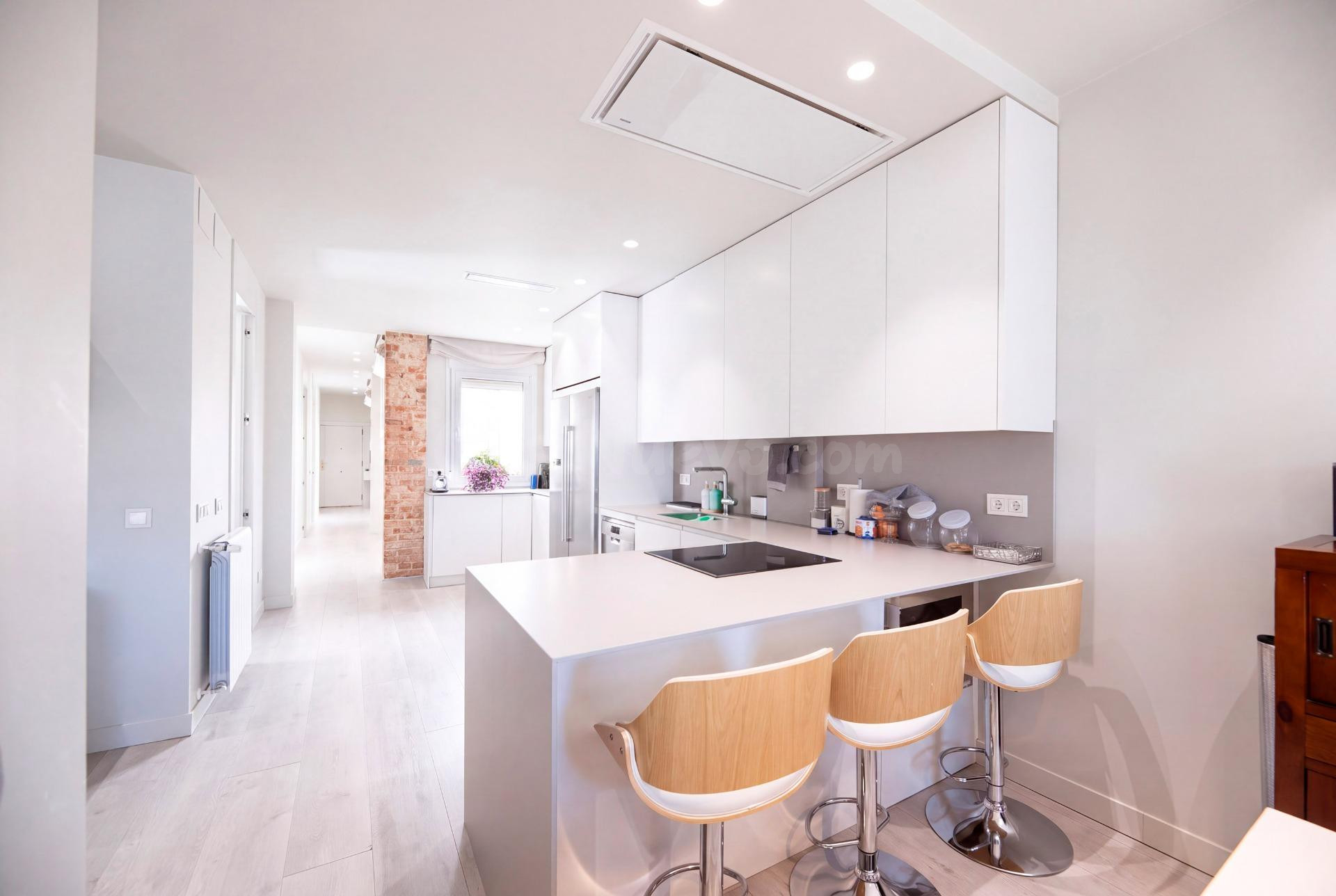Amplio y Luminoso Piso Reformado calle Narvaez, - €1.320.000
