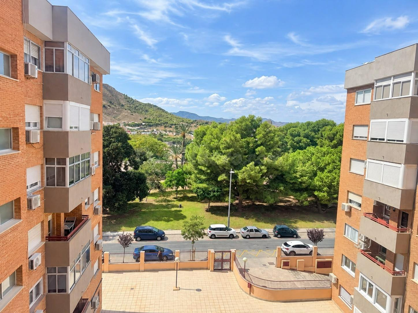 PISO EN AVD .LUIS CALANDRE (ALAMEDA DE SAN ANTÓN)