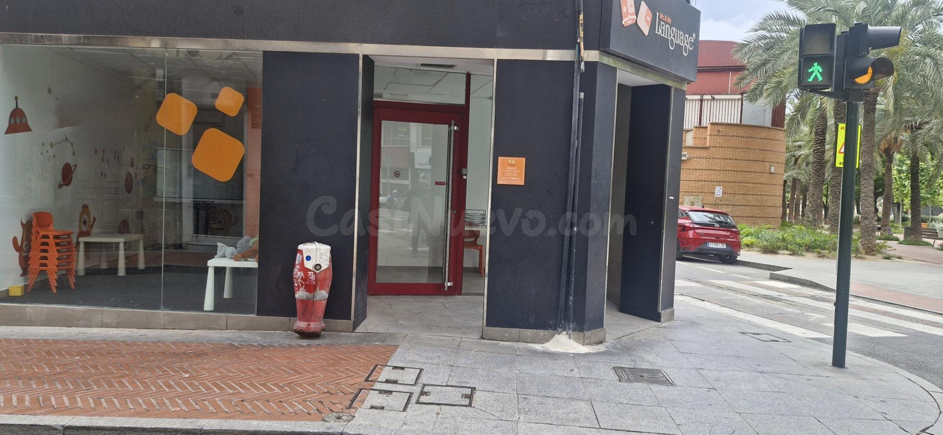 LOCAL COMERCIAL ESQUINA EN CENTRO - foto 4