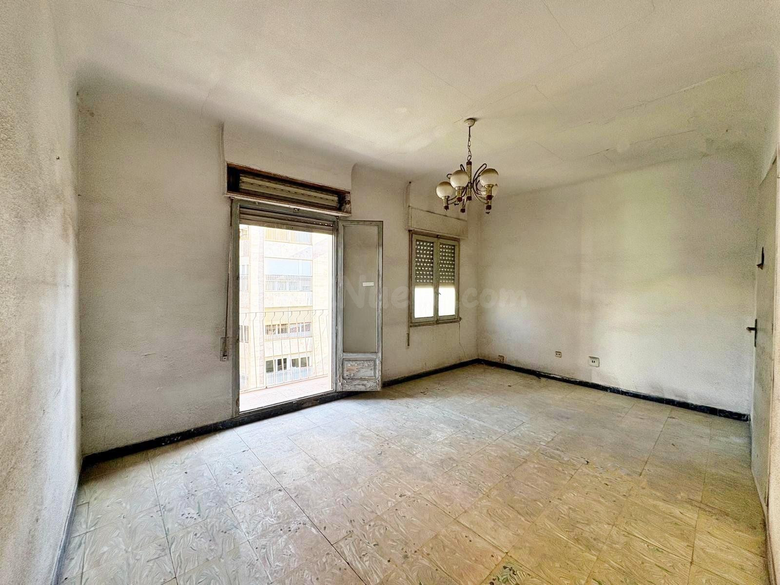 PISO PARA REFORMAR EN VICENTE BLASCO IBAÑEZ - foto 2