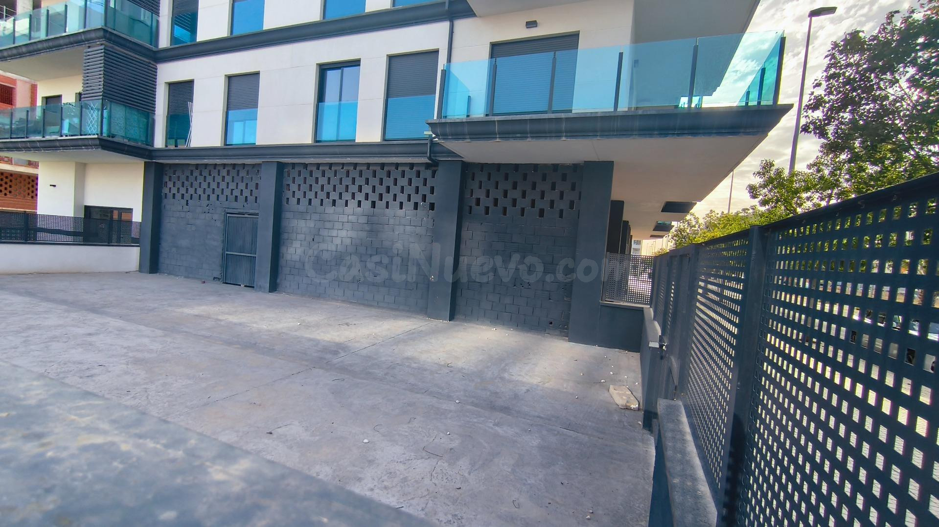 ALQUILER DE LOCAL CON TERRAZA EN HUERTO TRAVALON - foto 5
