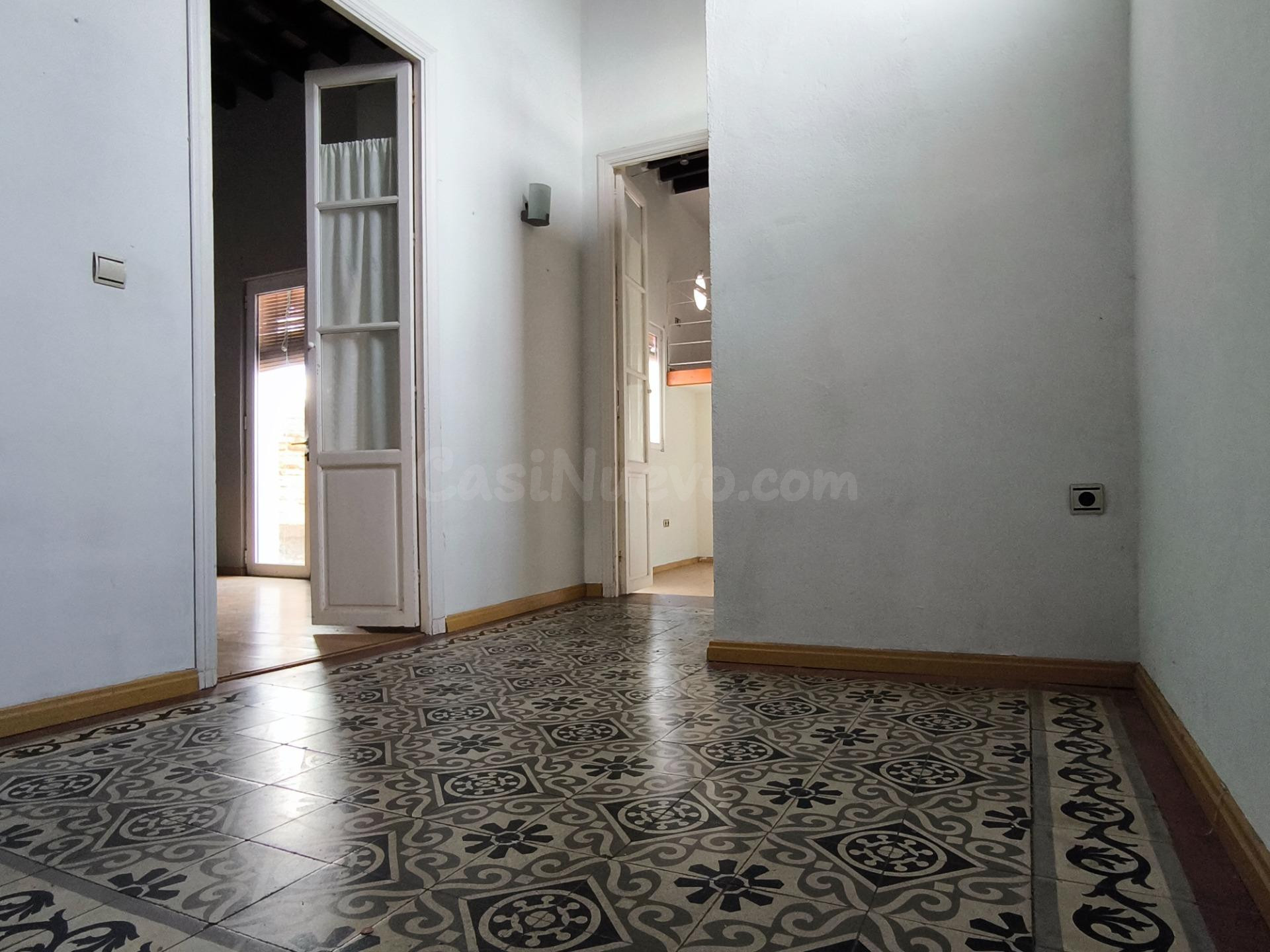 Casa de pueblo de 177 m2 con carácter en el centro de Ayamon - foto 3