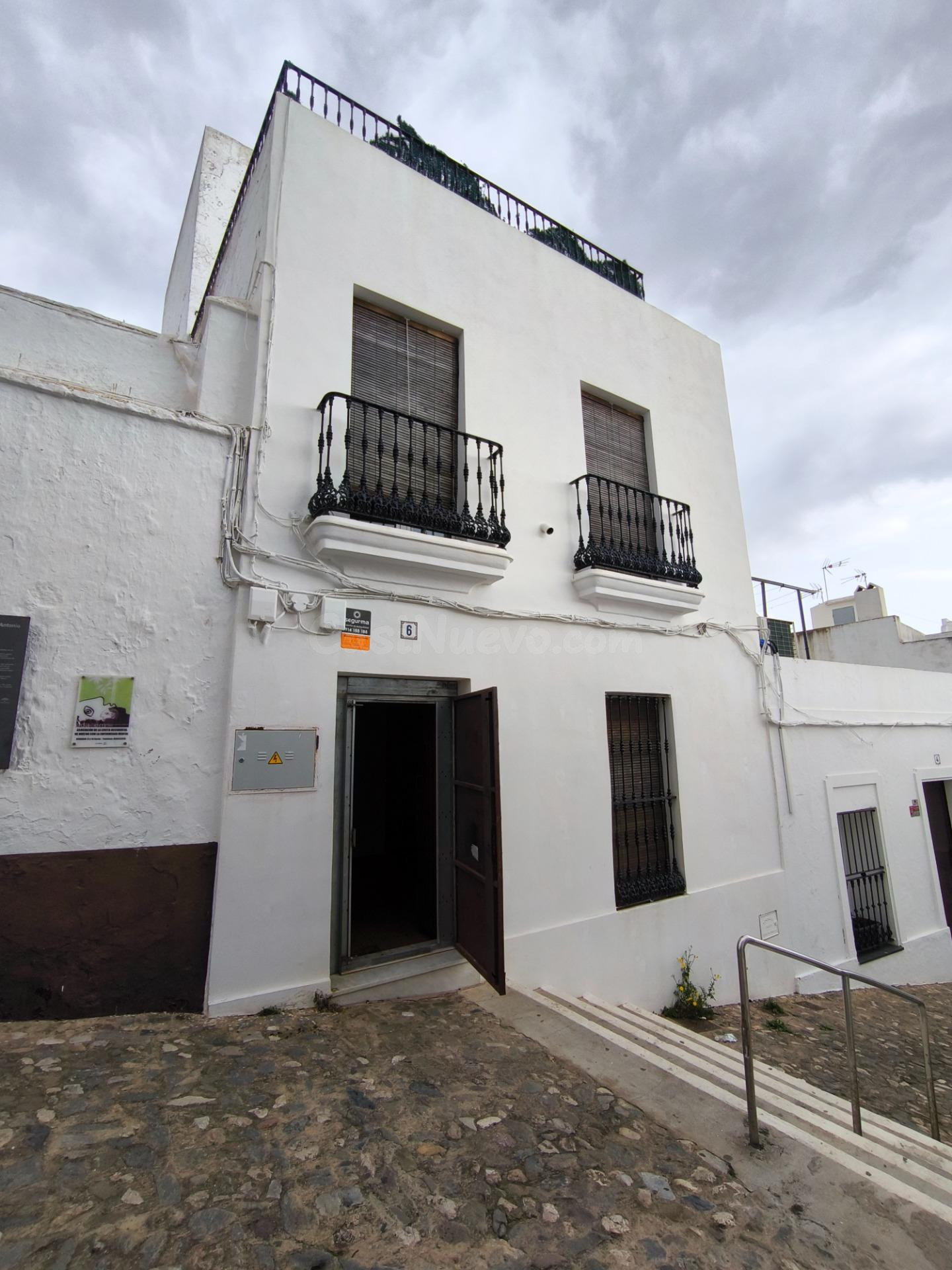 Casa de pueblo de 177 m2 con carácter en el centro de Ayamon - foto 5