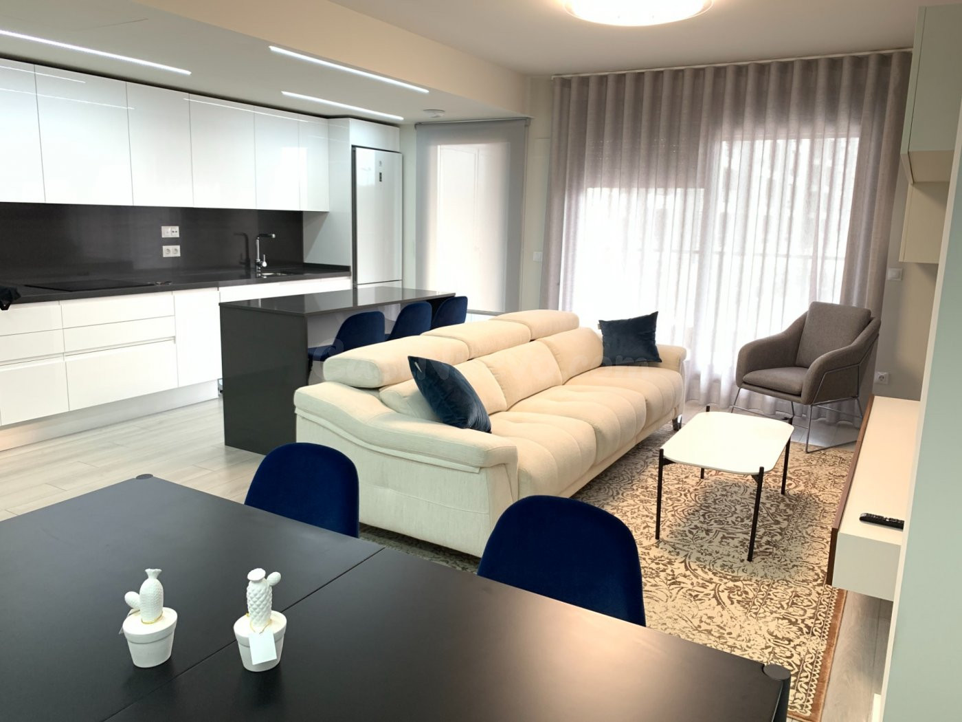 Alquiler Espectacular vivienda , 1º de dos dormitorios con s