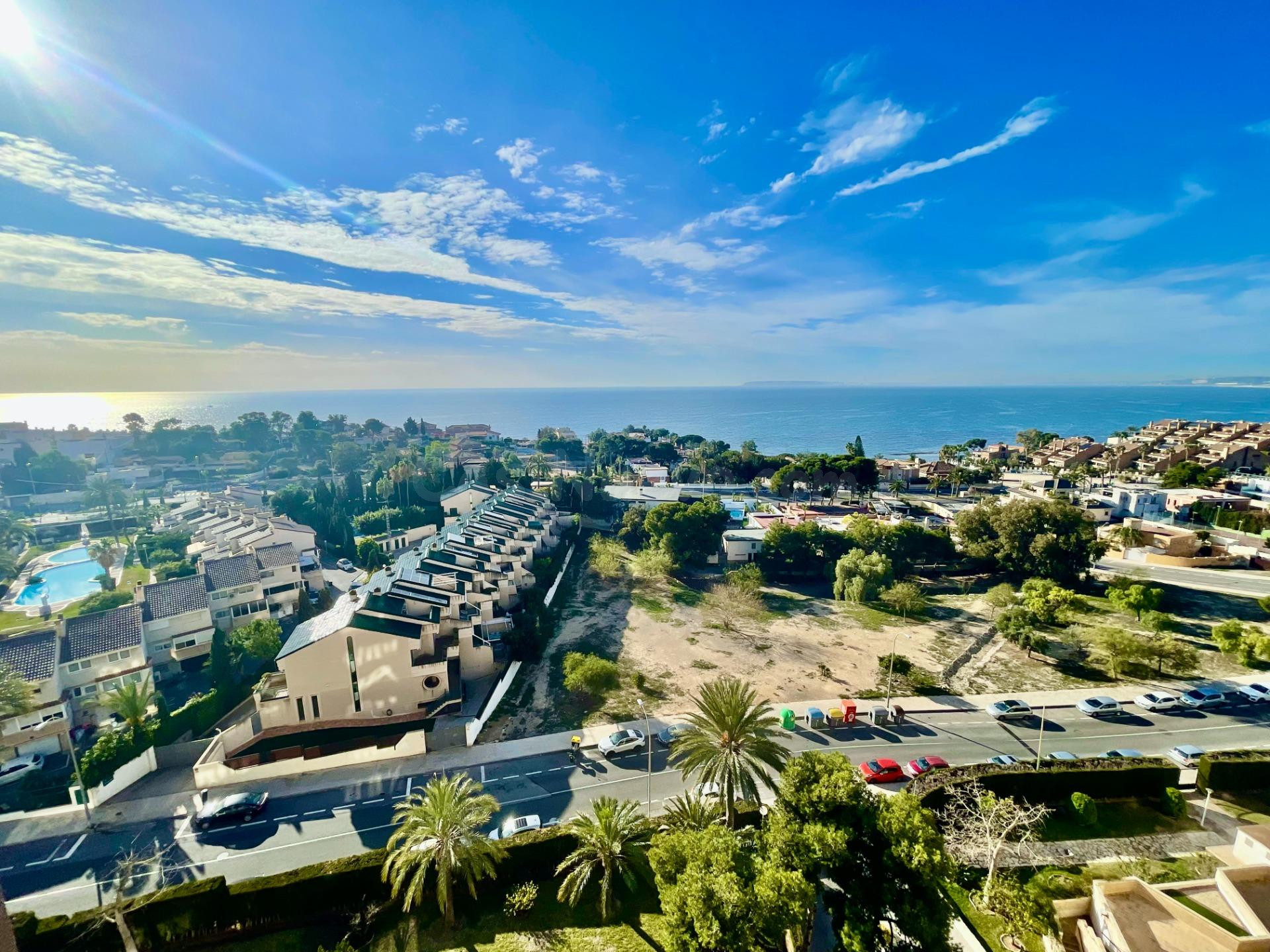 Piso 4 habitaciones 130m² en venta - Cabo de las Huertas