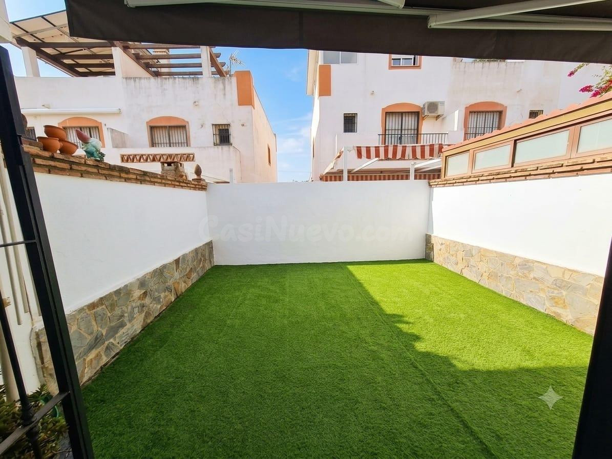 Villa en Urbanización Lindazol, Marbella — amplia parcela, l - foto 4