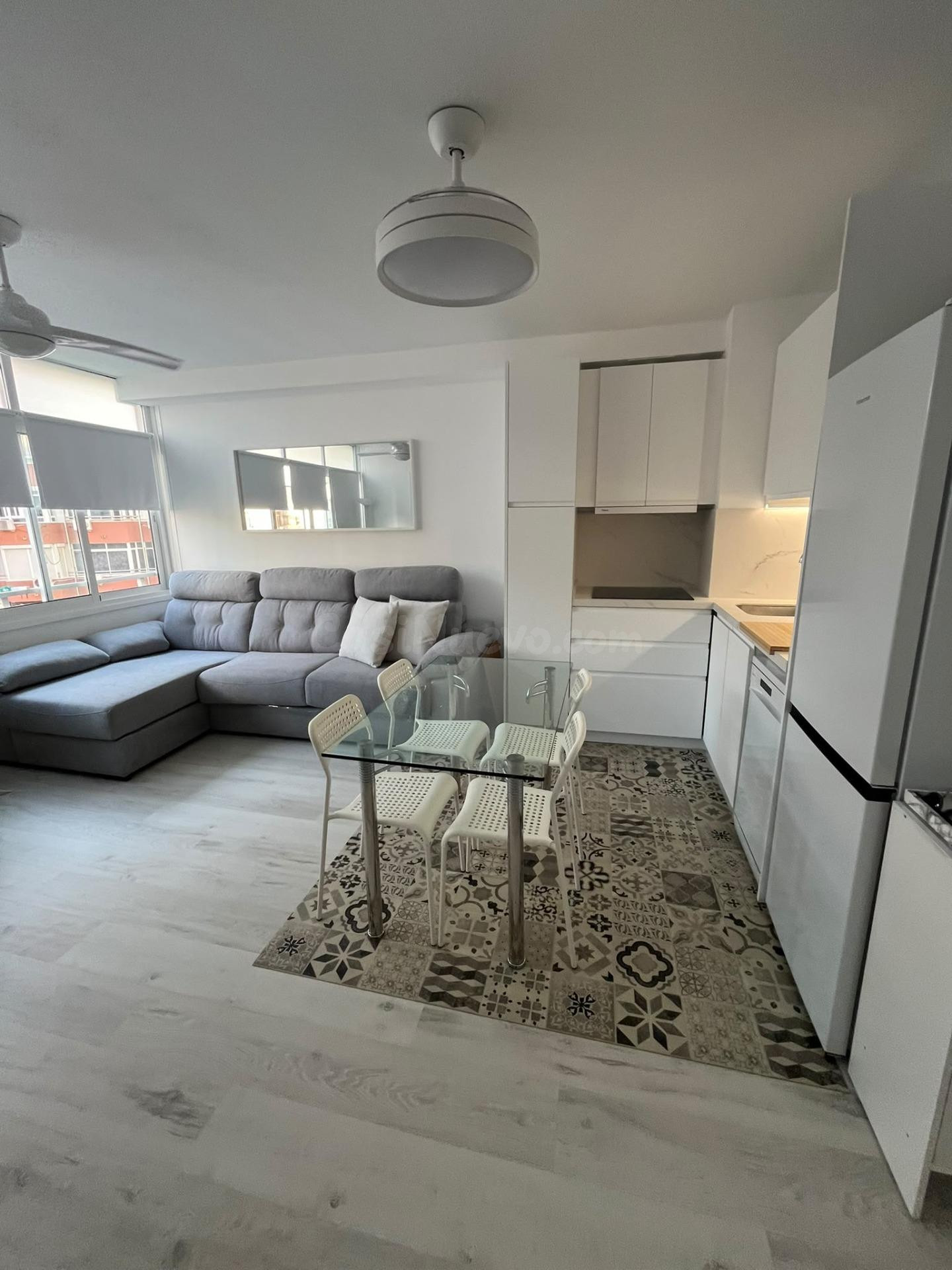 ESTUDIO LUMINOSO CON VISTAS — TORREMOLINOS Alquiler de tempo - foto 3