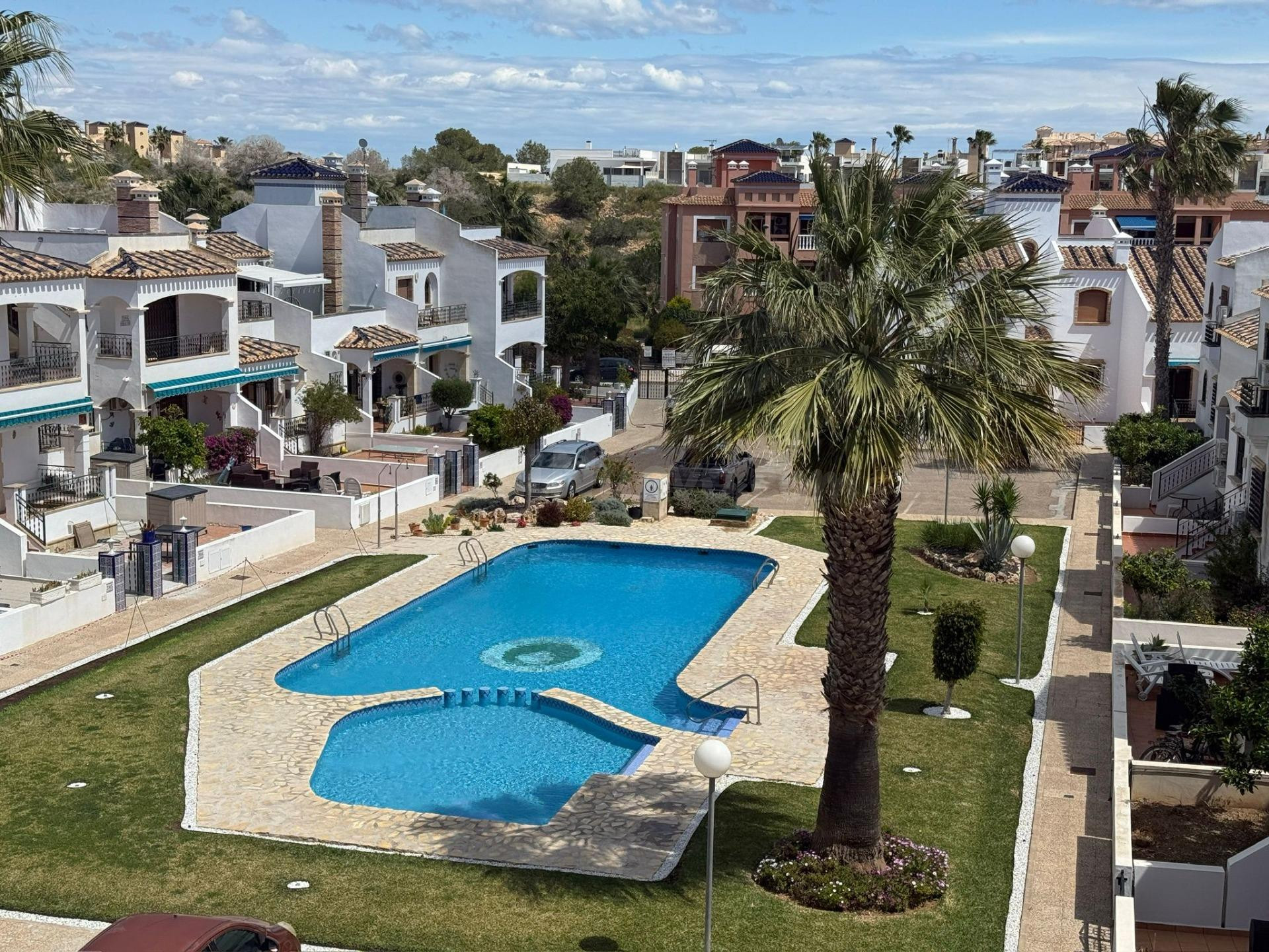 ÁTICO A ESTRENAR CON SOLÁRIUM EN PAU8 – VILLAMARTÍN