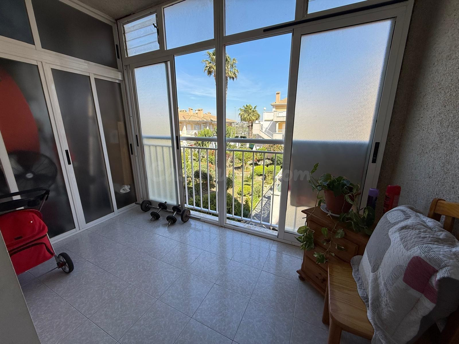 Encantador Apartamento a Pasos de la Playa en Santa Pola - foto 3