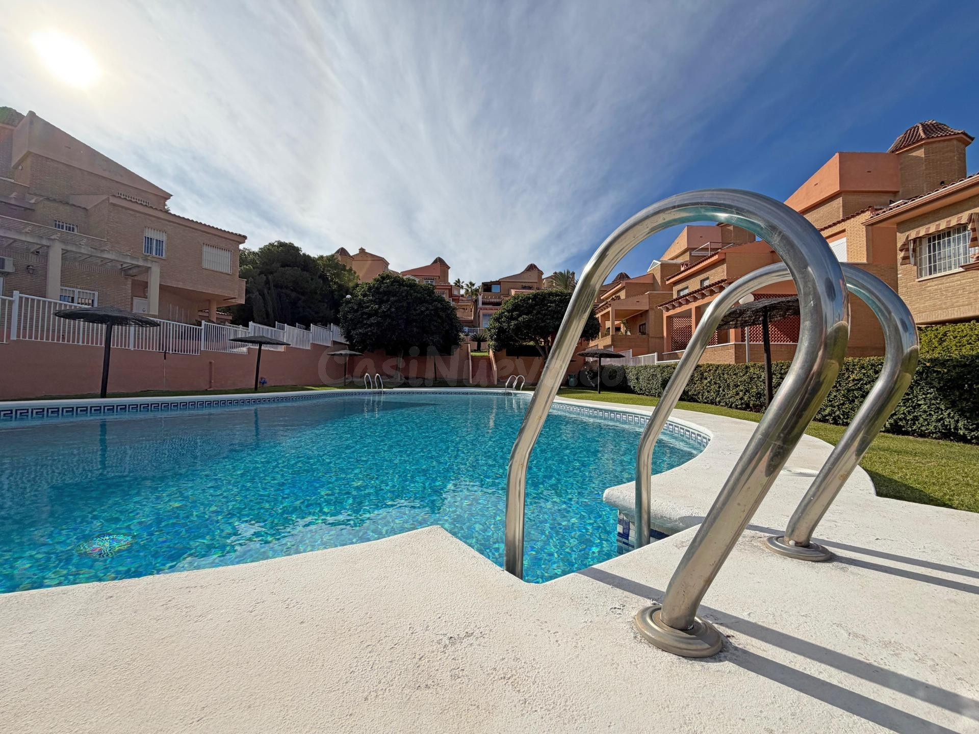 Elegancia y confort en Cabo de las Huertas con piscina