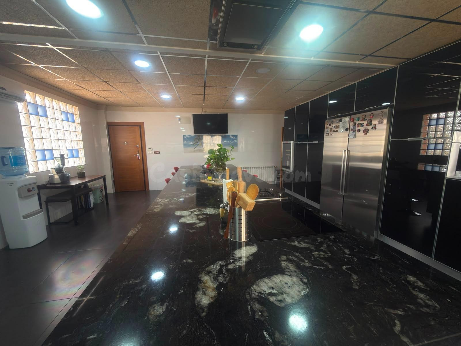 Exquisita Villa en La Alcoraya: Un Oasis de Lujo y Confort - foto 4