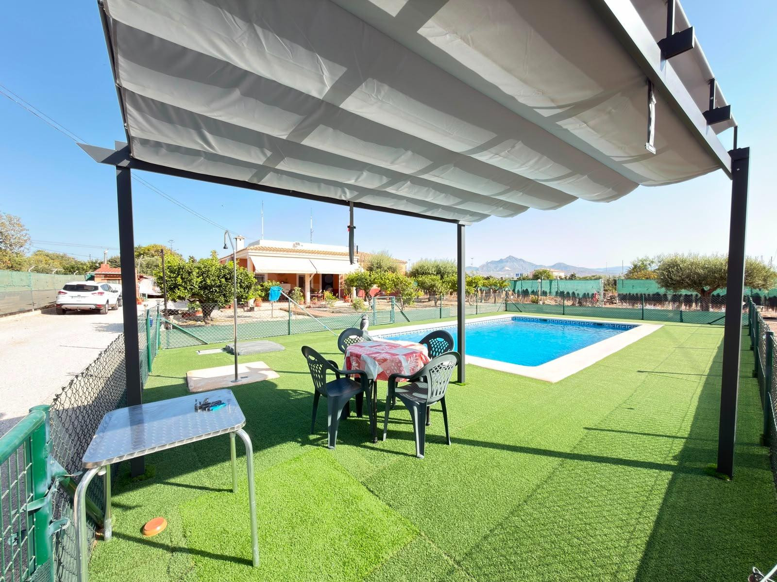 Encantadora Finca Urbana con Piscina en Sant Joan de Alicant - foto 2